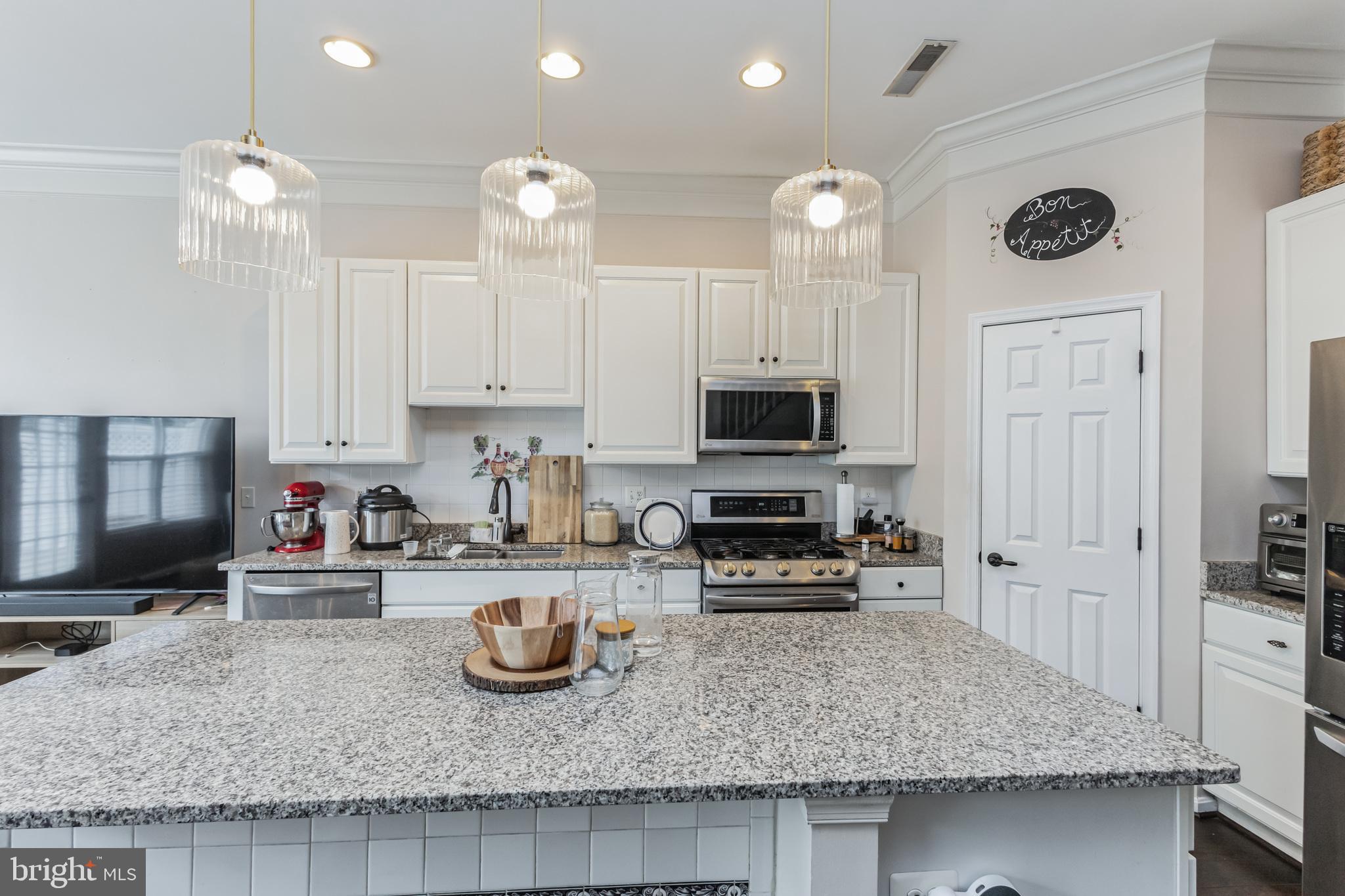 SOUTH RIDING - Residential Lease