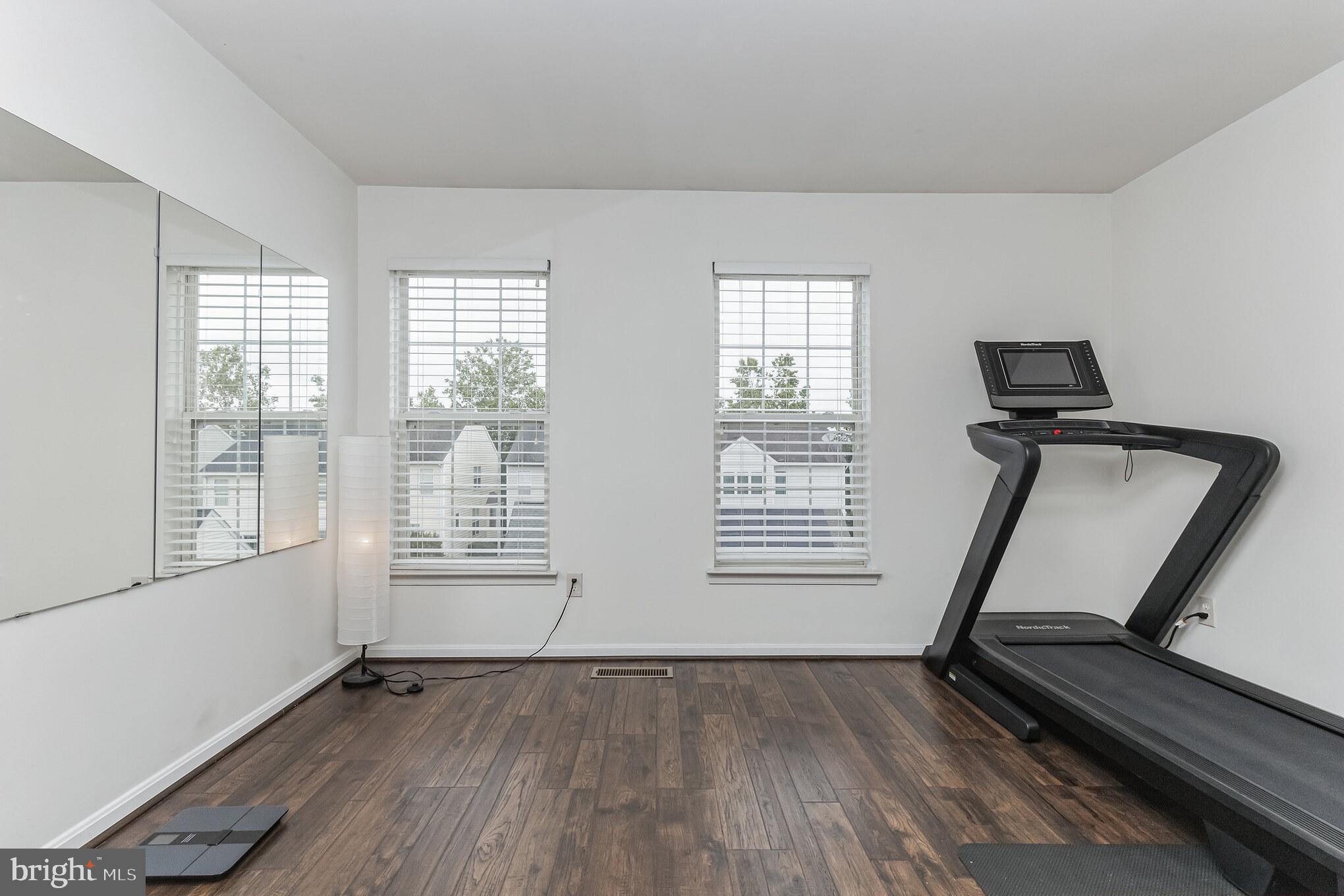 SOUTH RIDING - Residential Lease