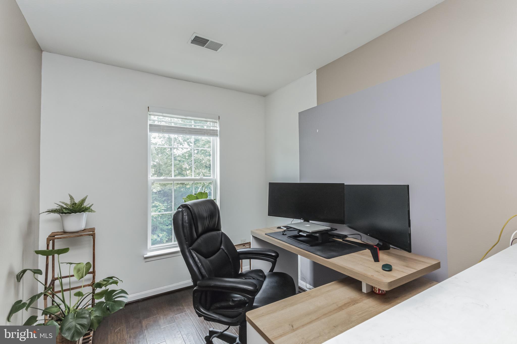 SOUTH RIDING - Residential Lease