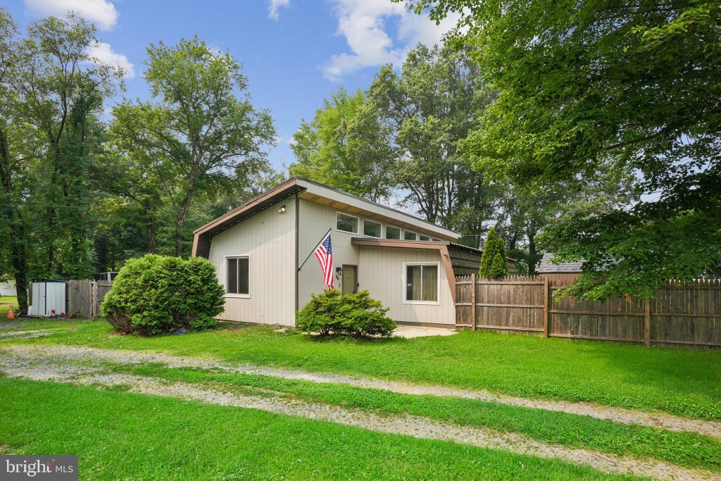 Photo of 566 Hartford Road, MOUNT LAUREL, NJ 08054 (MLS # NJBL2116340)