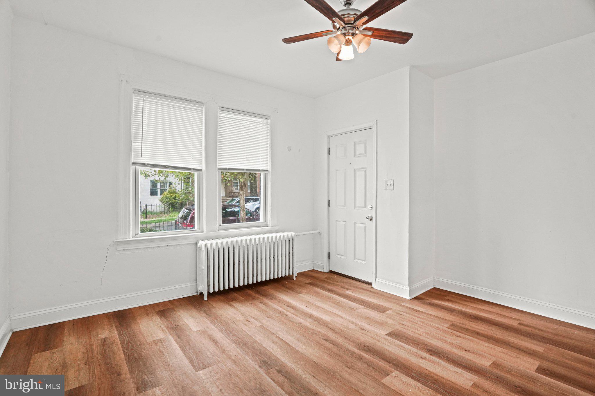 1111 QUEEN STREET NE 2