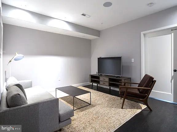 819 6TH STREET NW SUITE 3 ROOM