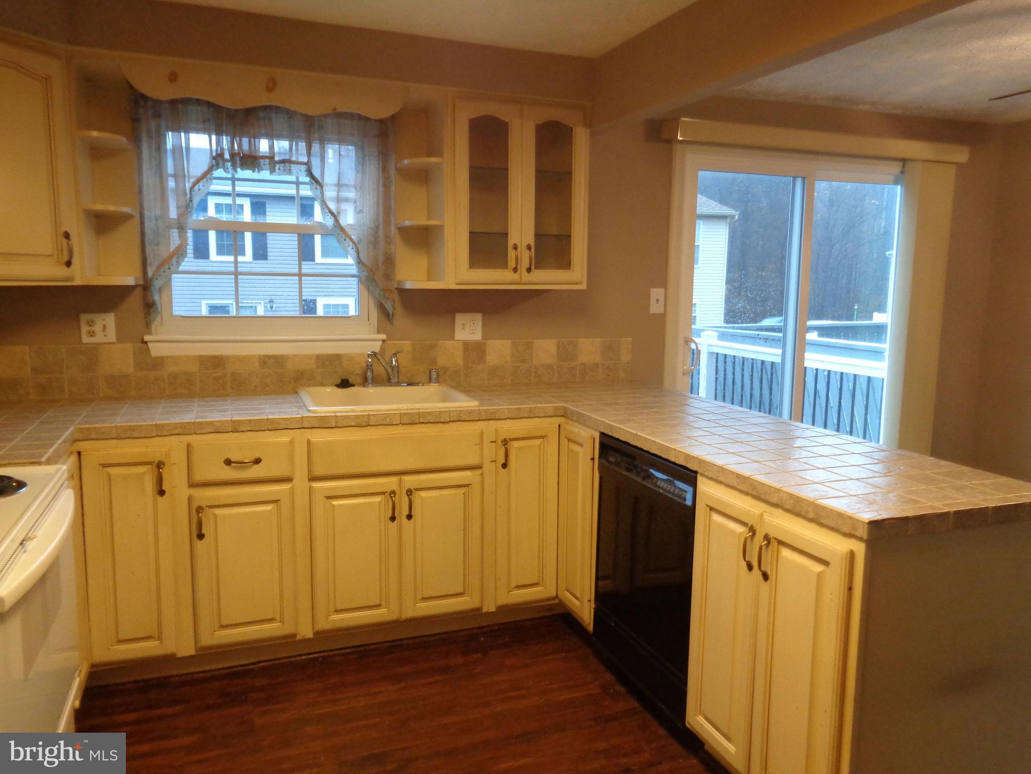 CARROLL CREST - Residential Lease