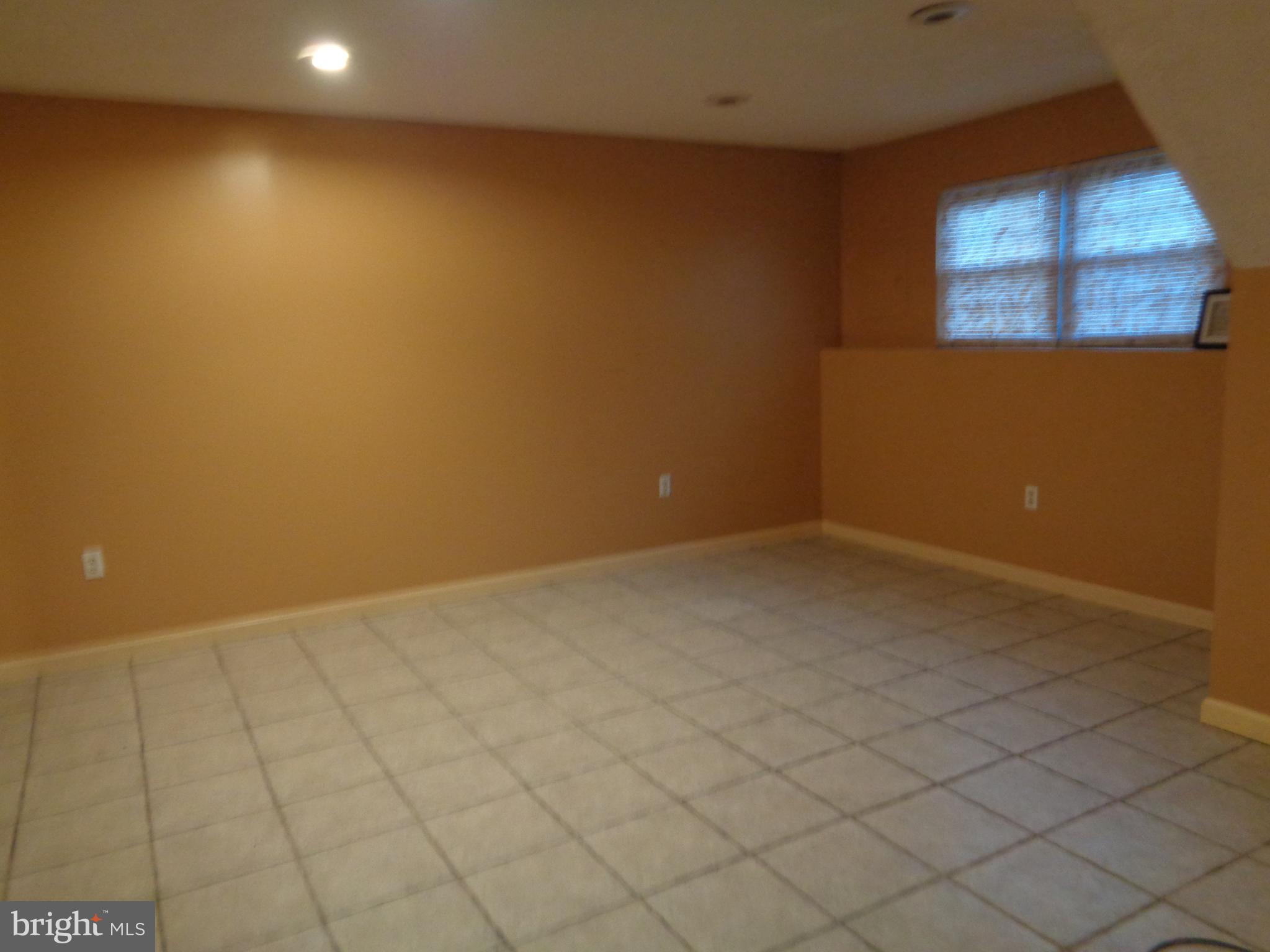 CARROLL CREST - Residential Lease