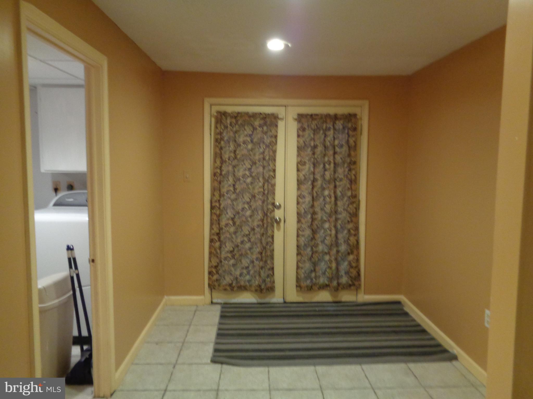 CARROLL CREST - Residential Lease