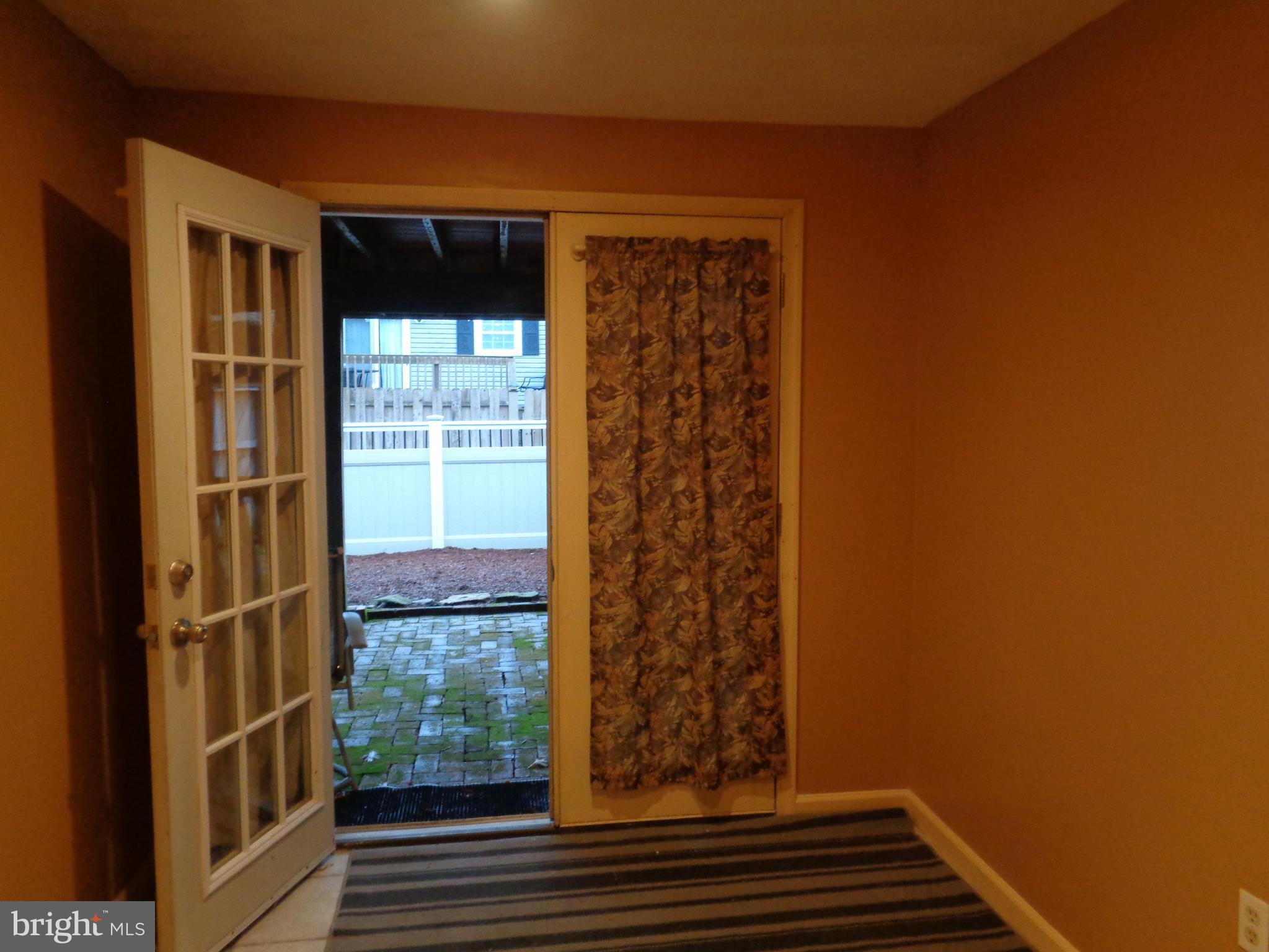 CARROLL CREST - Residential Lease