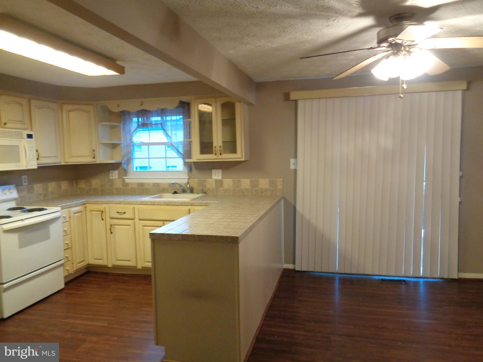 CARROLL CREST - Residential Lease