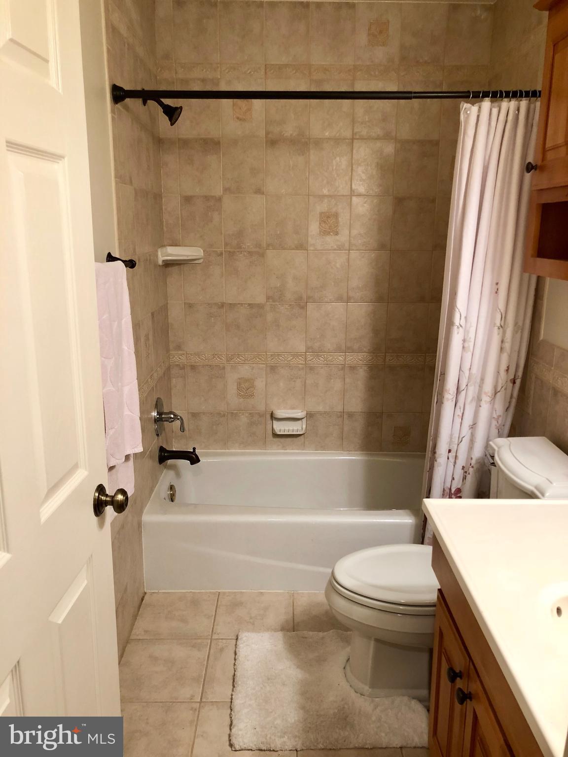 SPRINGFIELD OAKS - Residential Lease