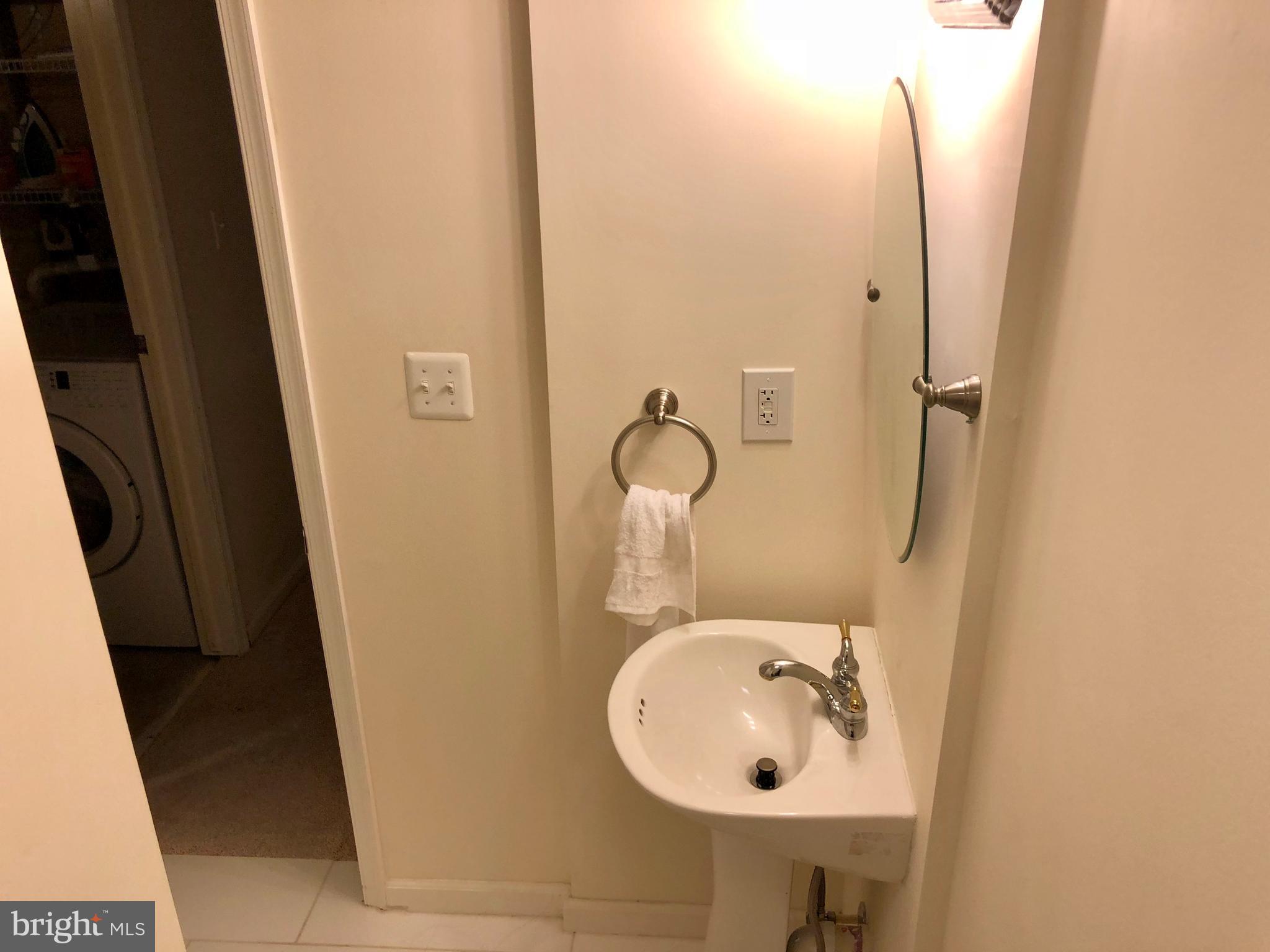 SPRINGFIELD OAKS - Residential Lease