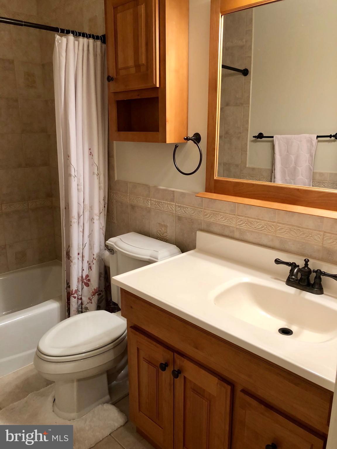 SPRINGFIELD OAKS - Residential Lease