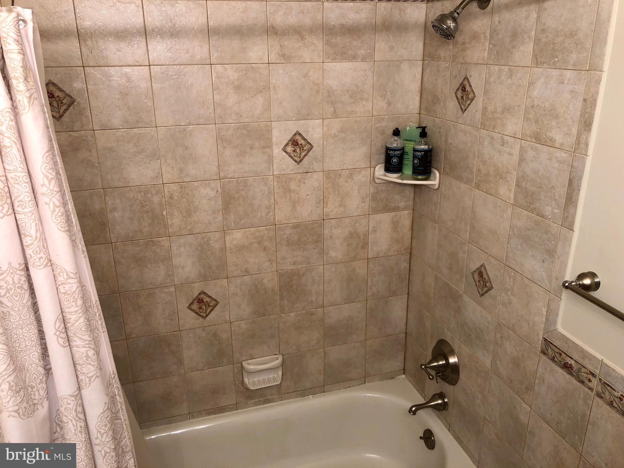 SPRINGFIELD OAKS - Residential Lease