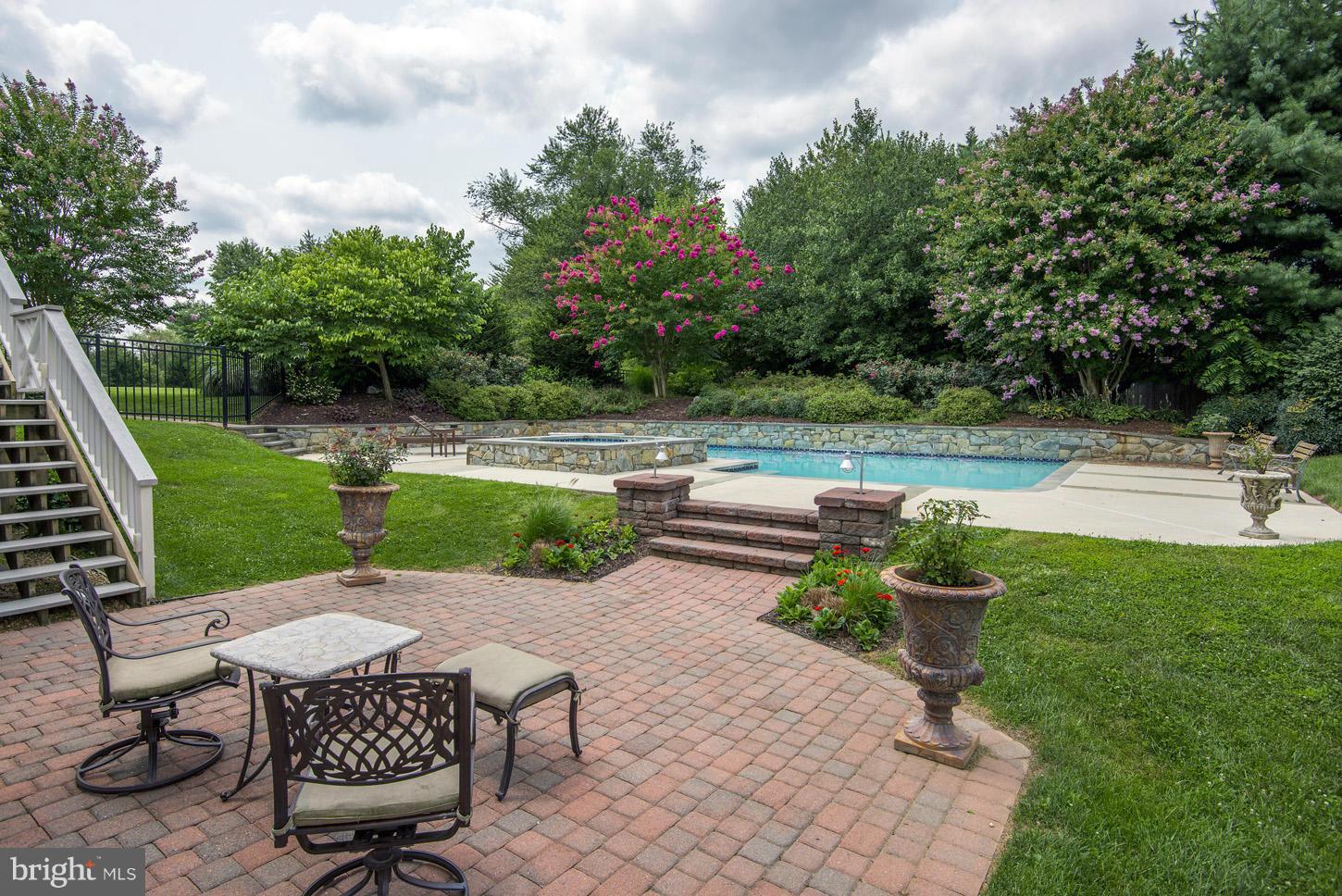 STONEY CREEK ESTATES - Residential