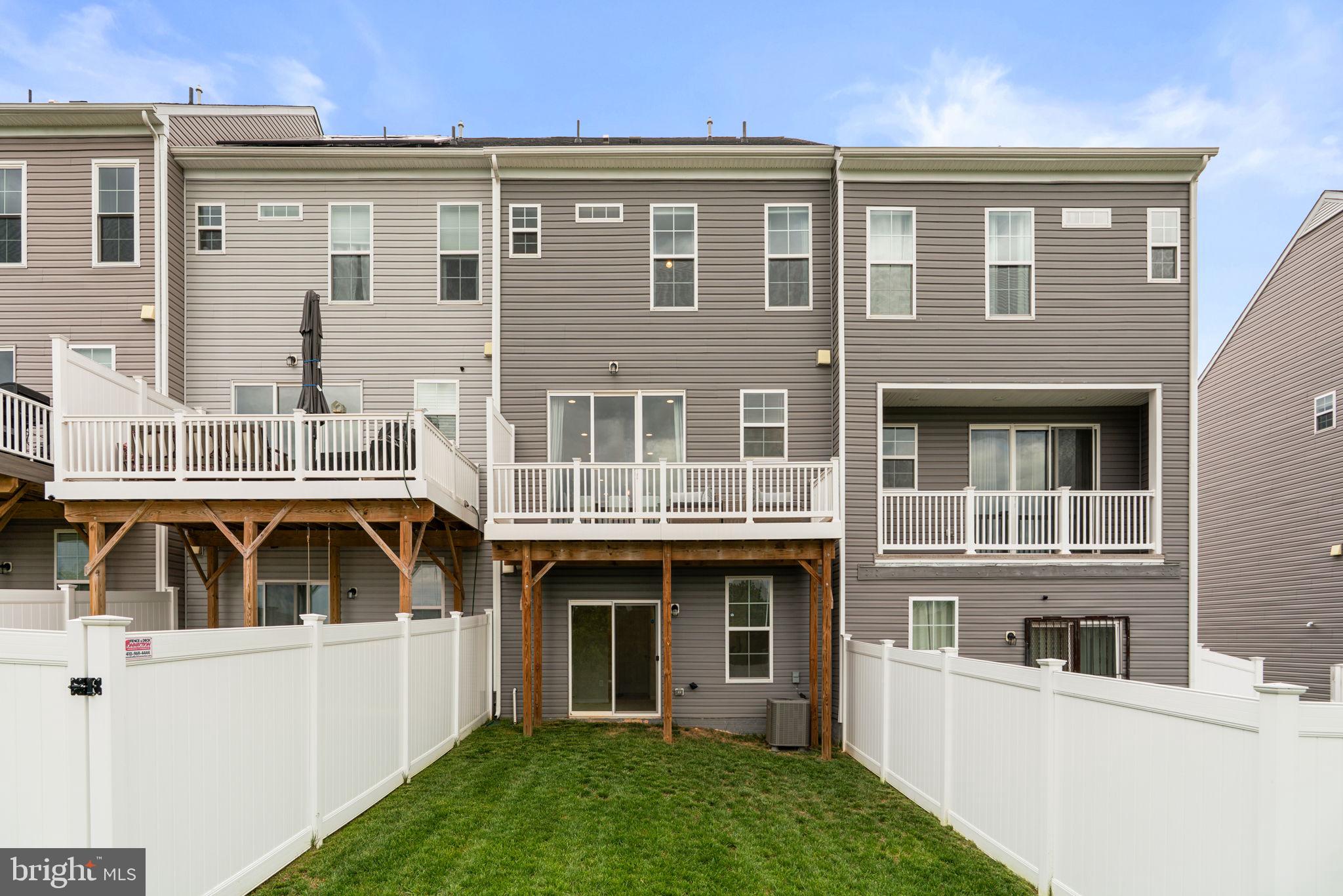 1039 HIGH POINT TRL