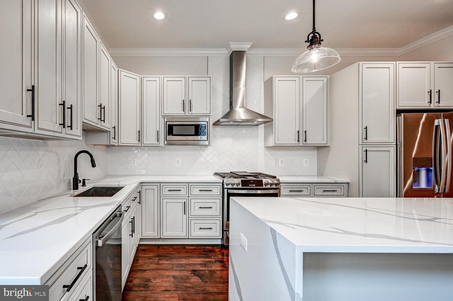 BUTCHERS HILL - Residential