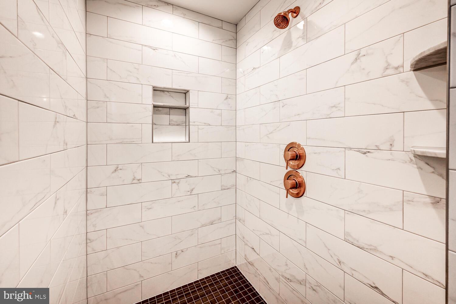 BUTCHERS HILL - Residential