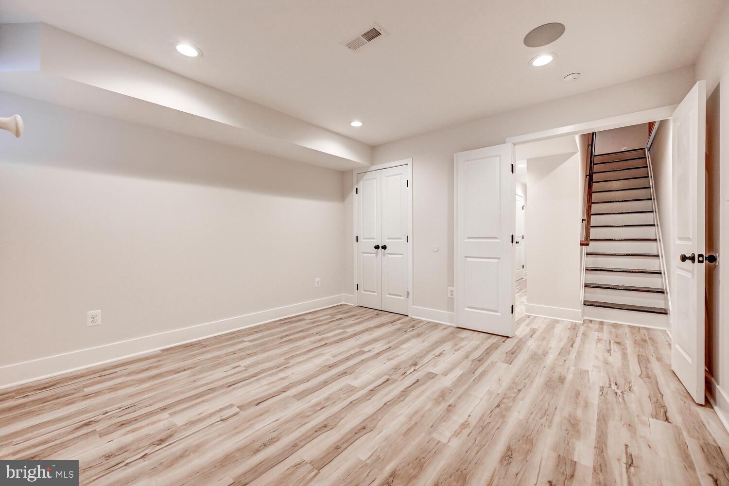 BUTCHERS HILL - Residential