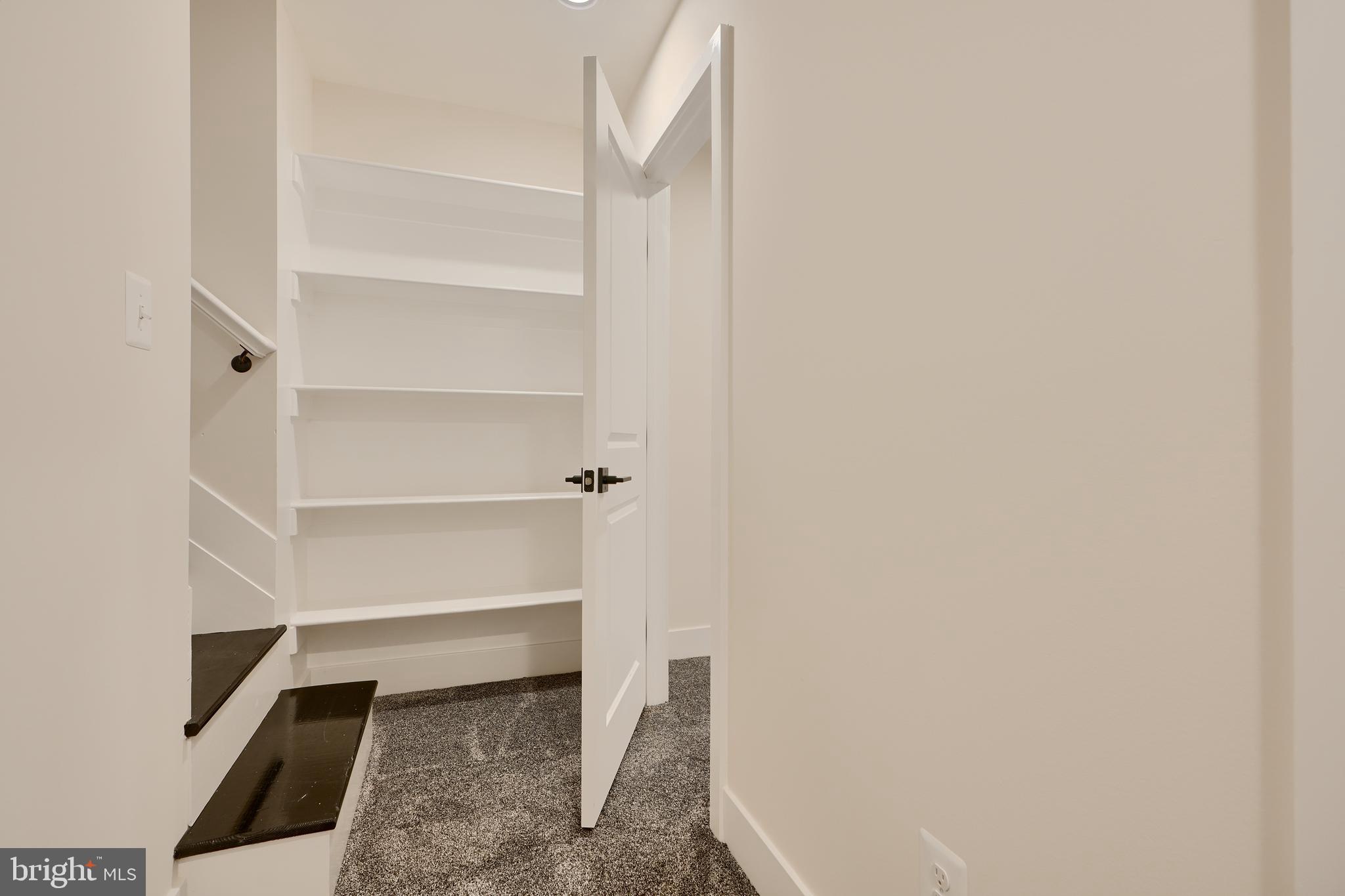 BUTCHERS HILL - Residential