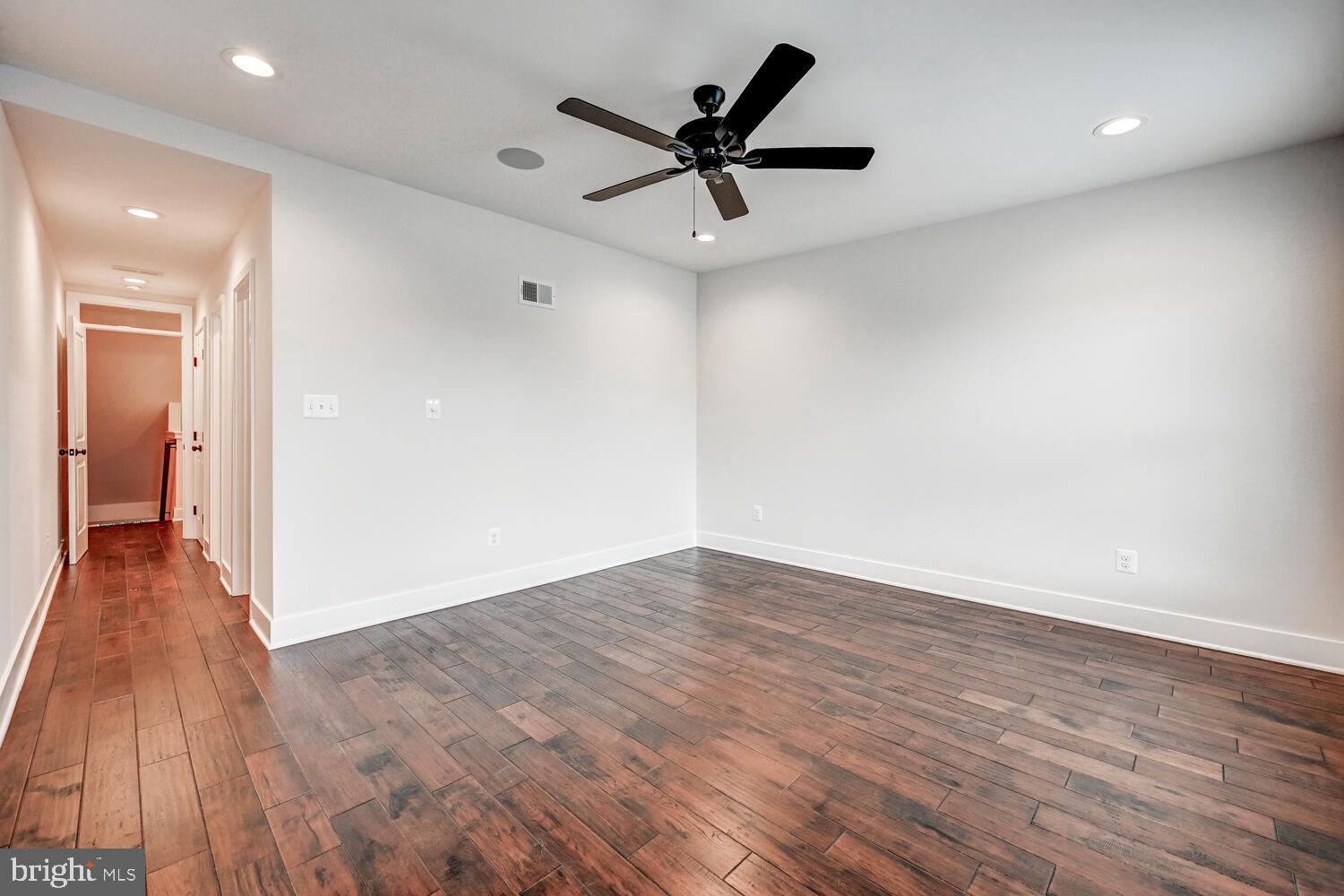 BUTCHERS HILL - Residential