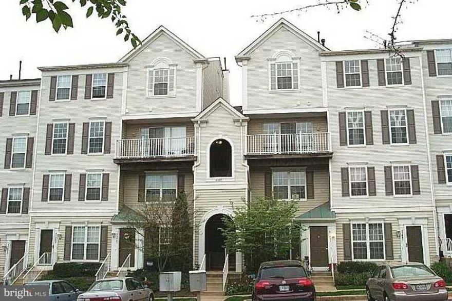 Move in ready * Best value * 2 levels * 2 Huge Master BR * 2.5 BA * Spacious open kitchen * Huge balcony * Facing trees * New carpet throughout * Freshly painted * Newer range * Newer A/C * Newer hot water heater * Newer windows * Reserved parking * Ample guest parking * Comm pool * tennis courts * club house * minutes to Dulles Town Center and Wegman's..