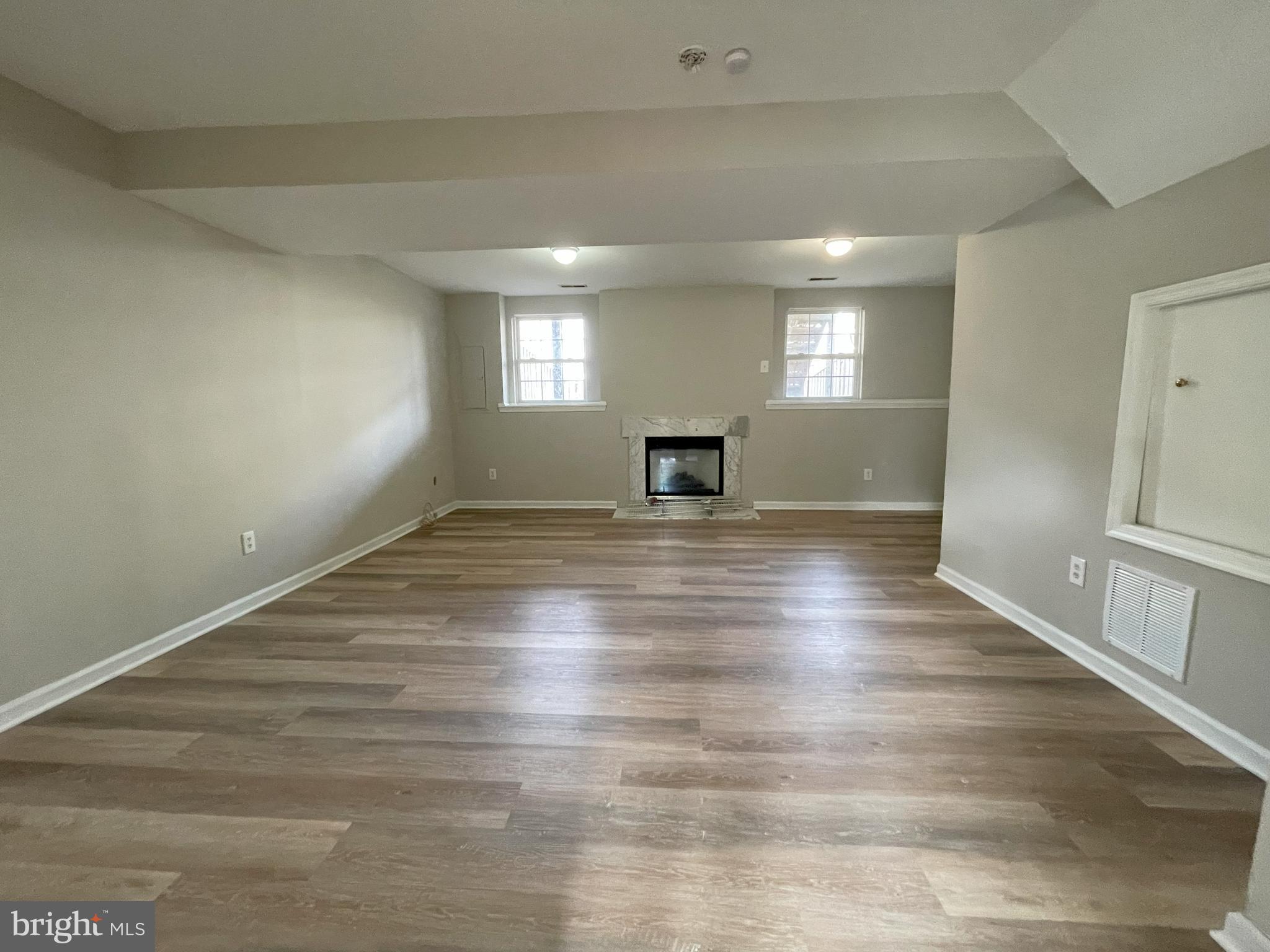 CENTRE RIDGE - Residential Lease