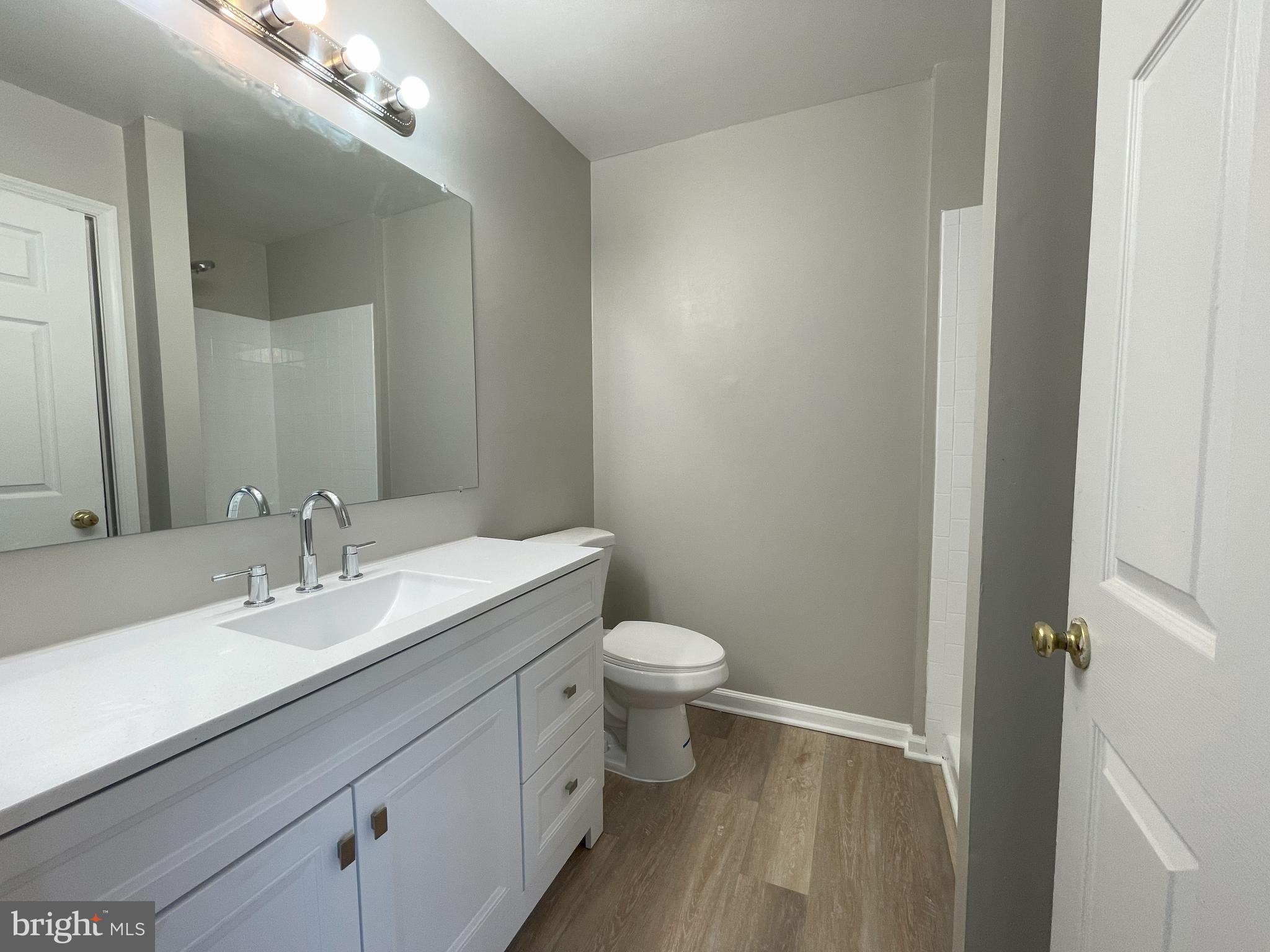 CENTRE RIDGE - Residential Lease