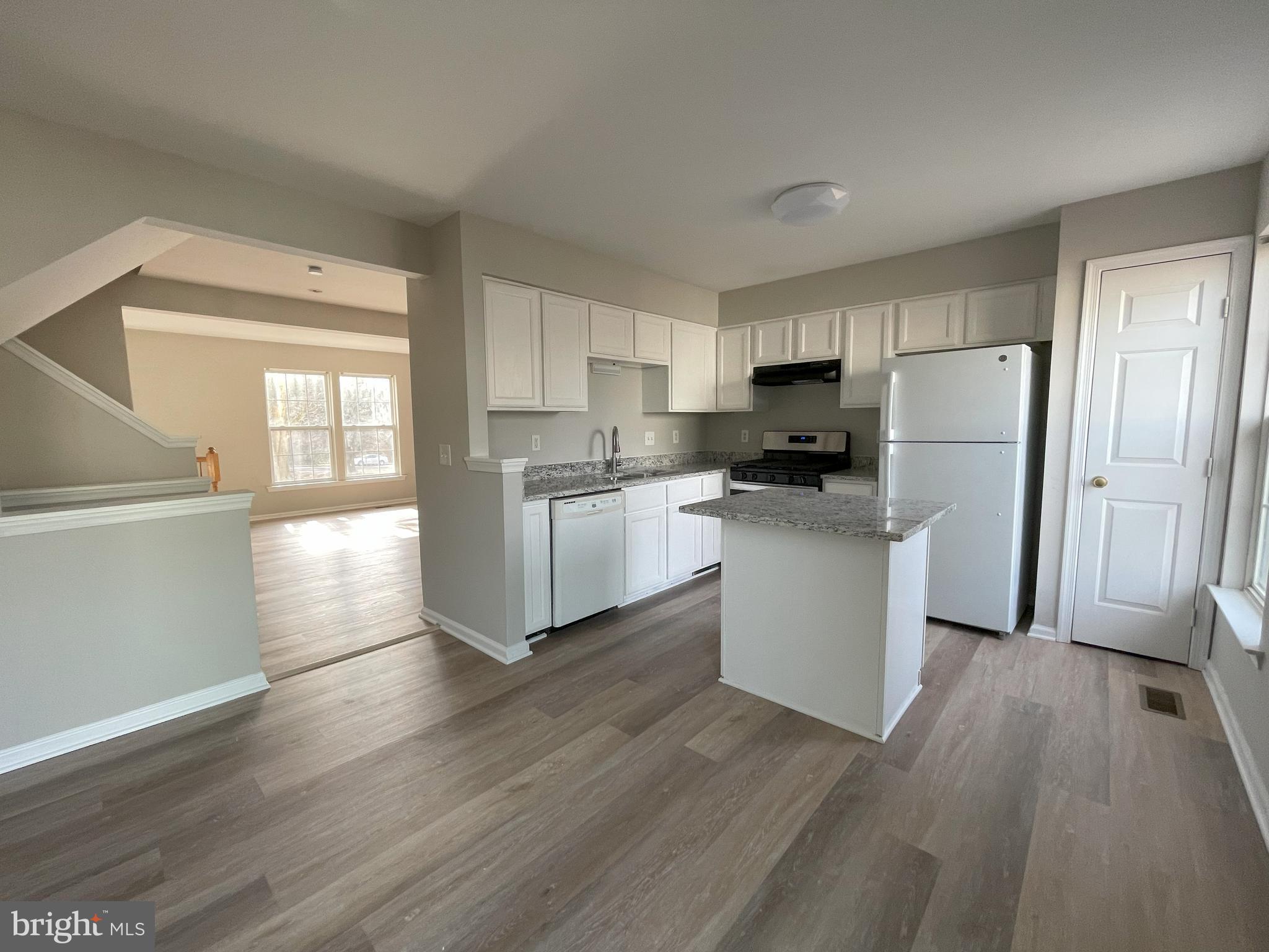 CENTRE RIDGE - Residential Lease