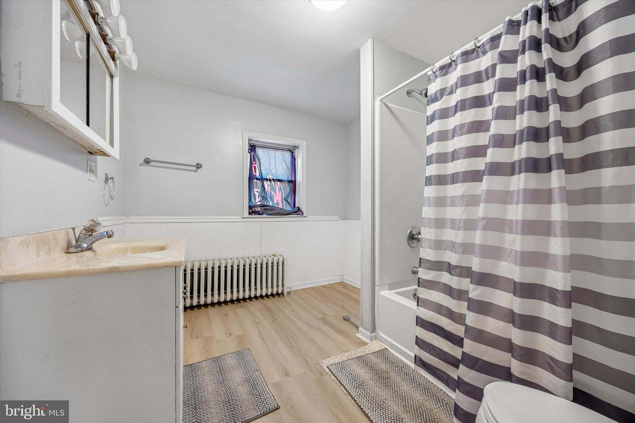 ROXBOROUGH - Residential