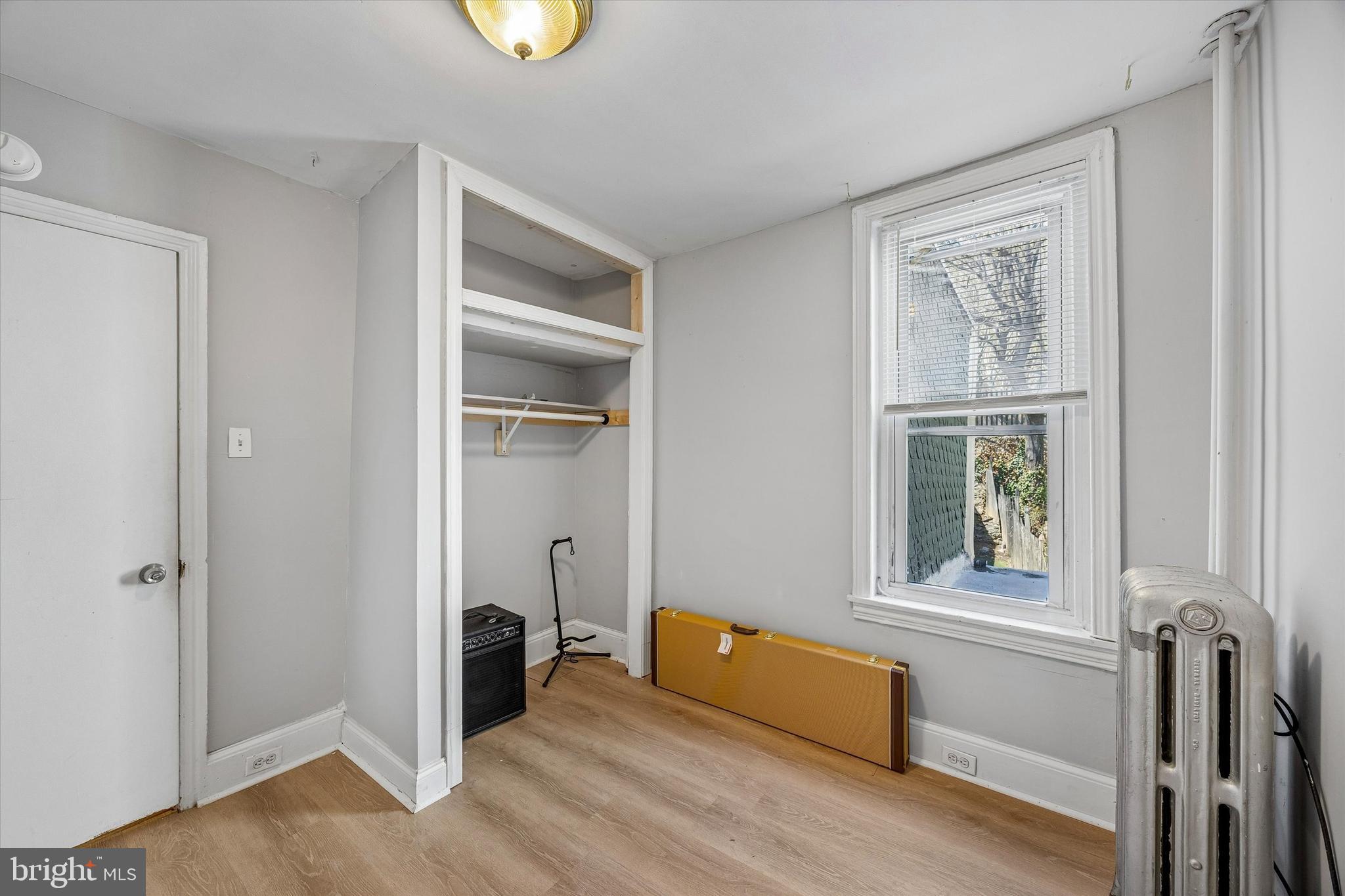 ROXBOROUGH - Residential