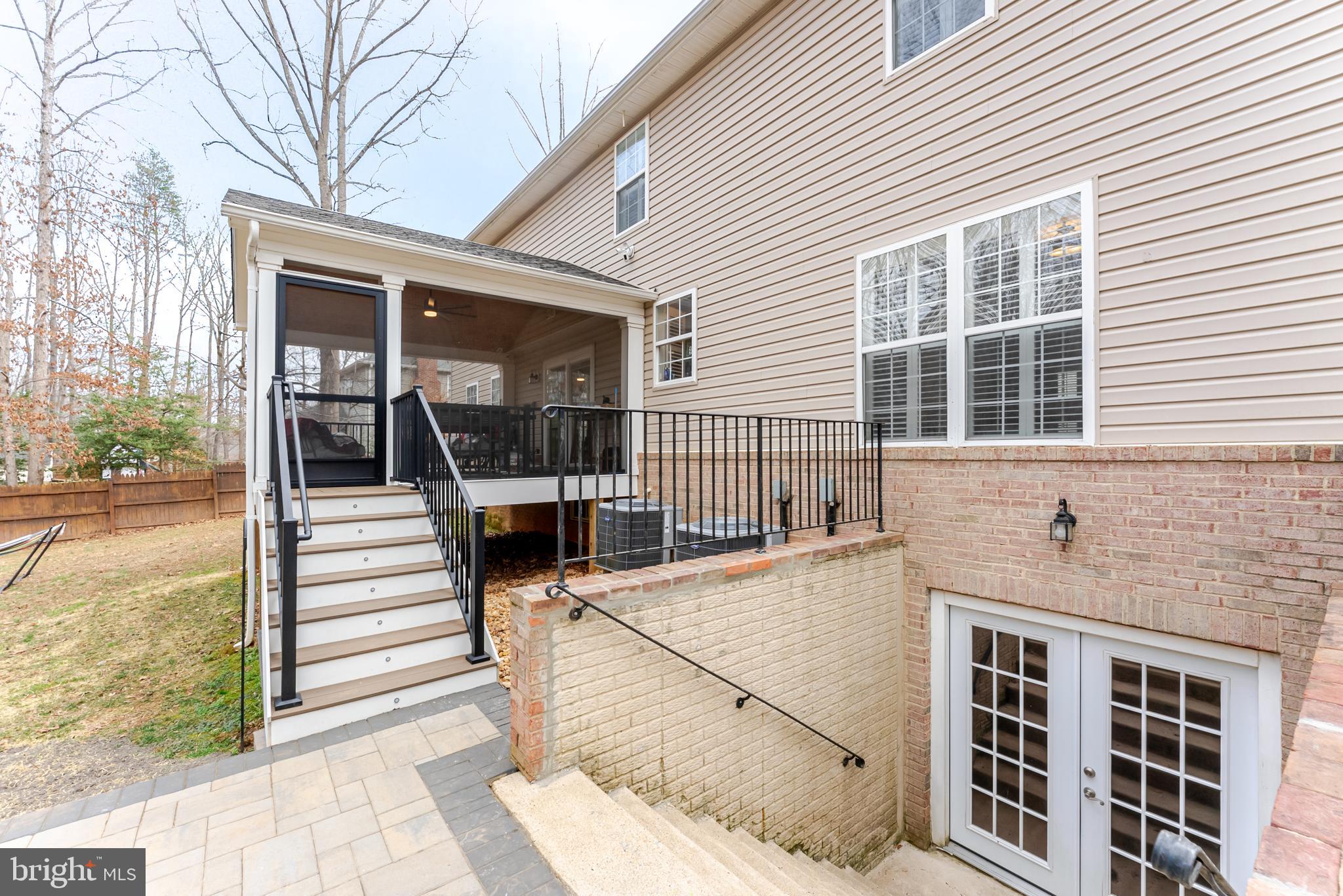 THE LAURELS - Residential