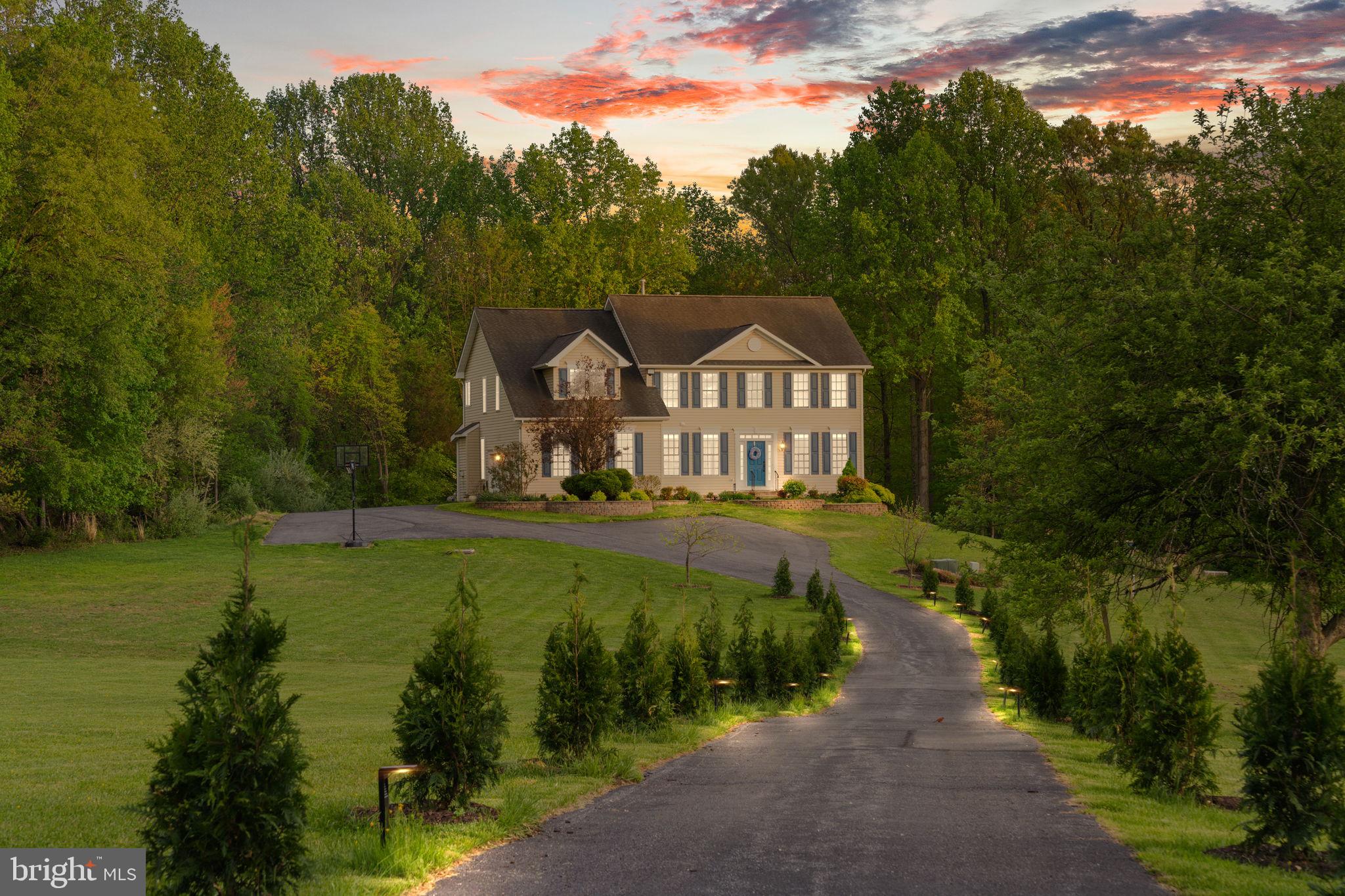 833 GIBBONS ROAD