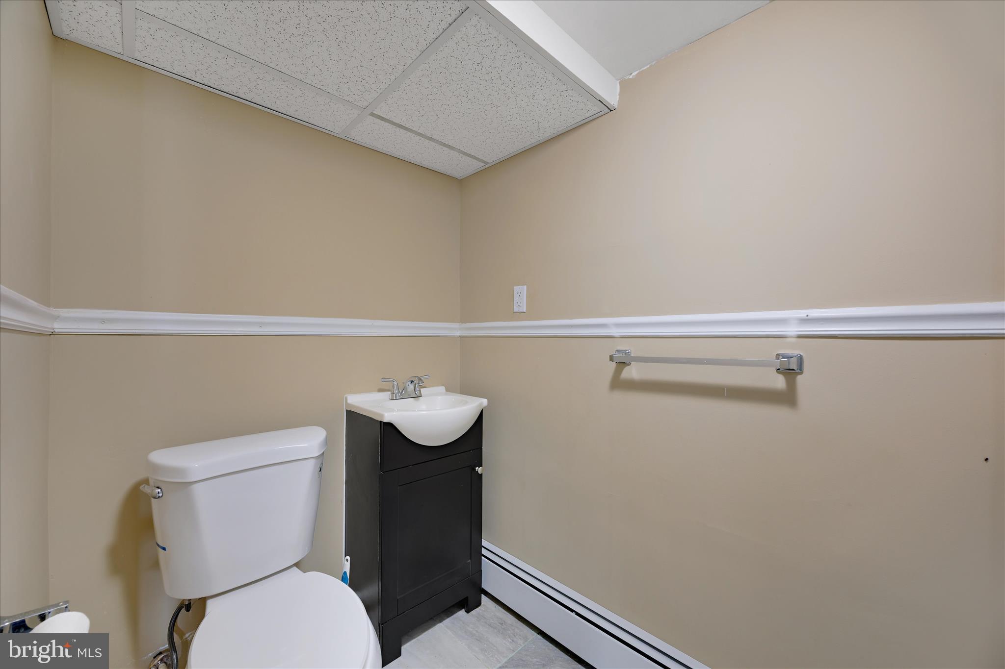 ELVATON ACRES - Residential