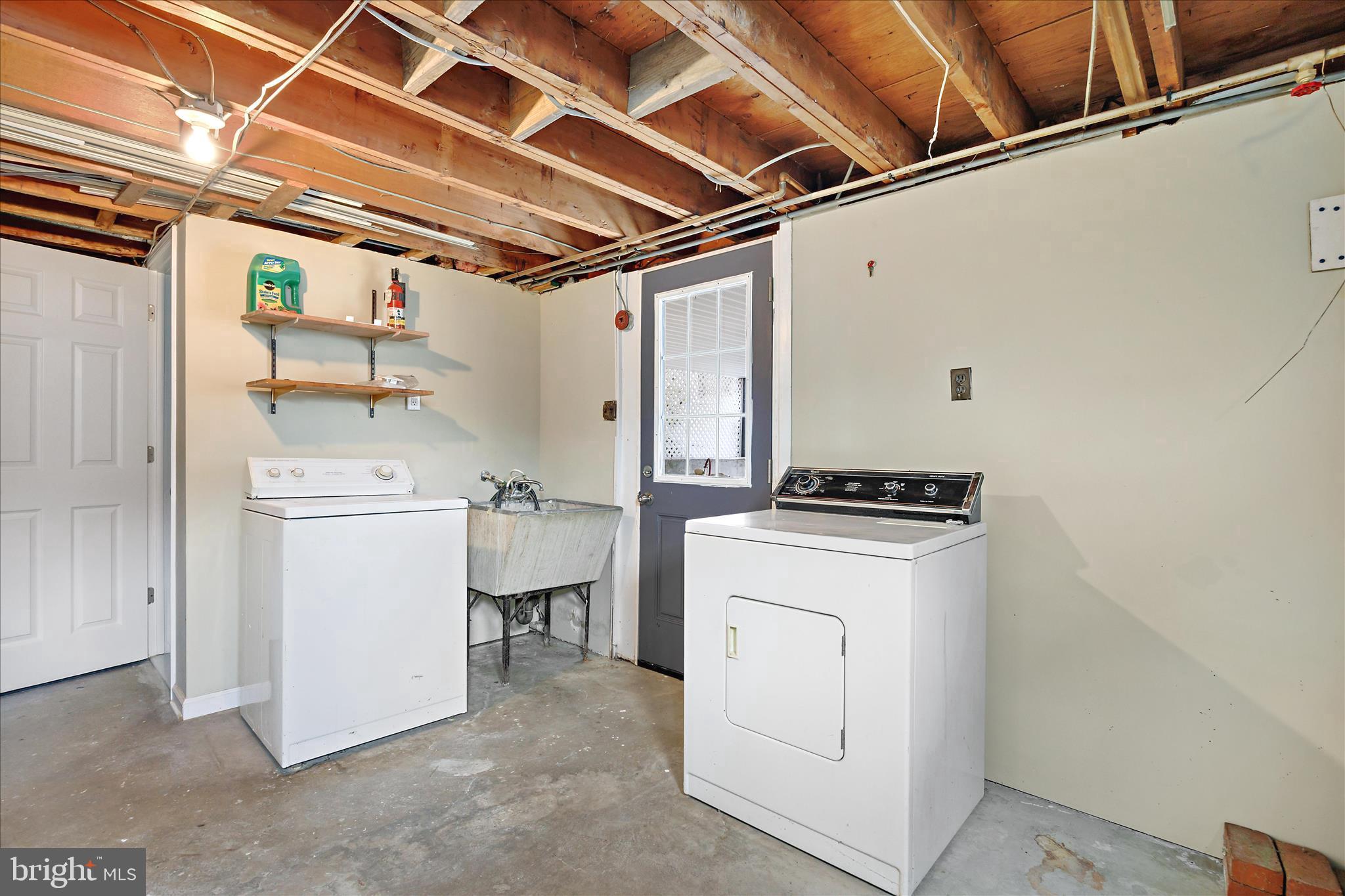 ELVATON ACRES - Residential