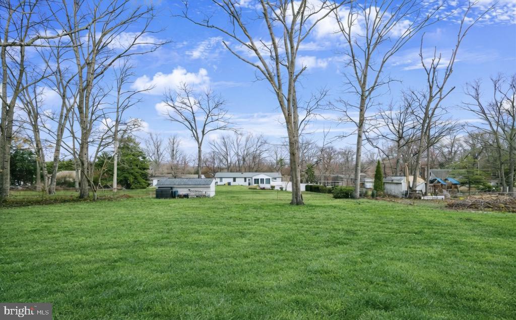 ELVATON ACRES - Residential