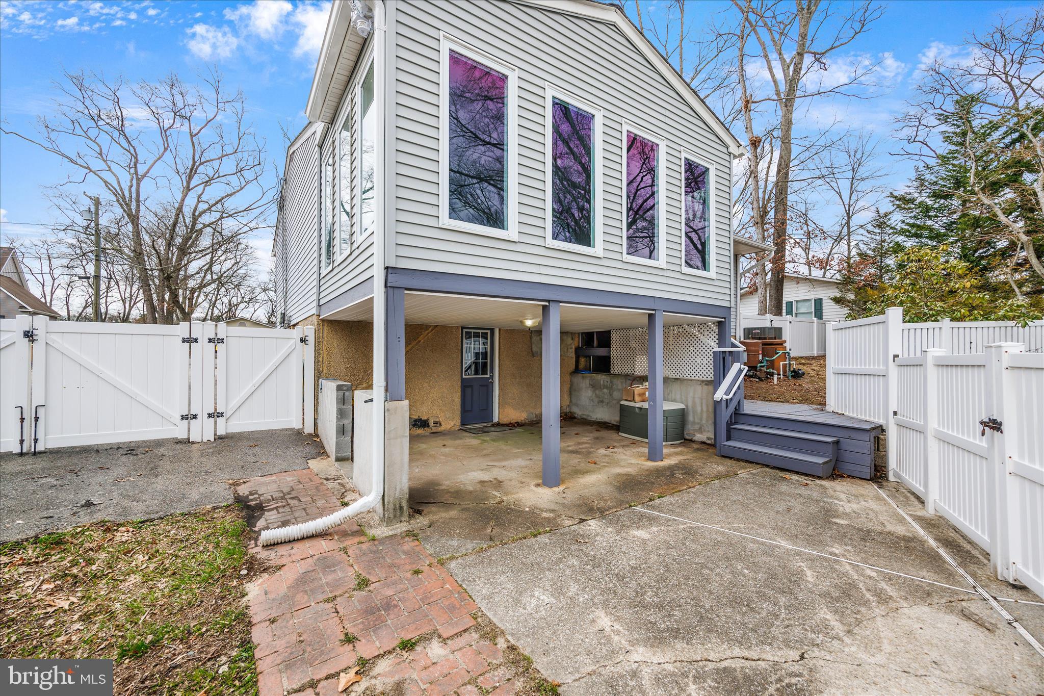 ELVATON ACRES - Residential