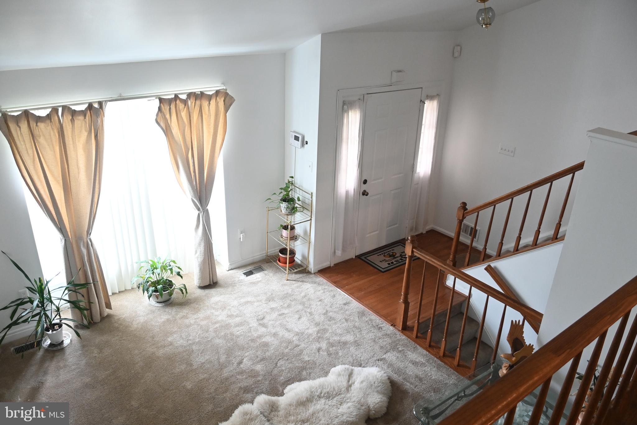 CHRIS MAR MANOR - Residential