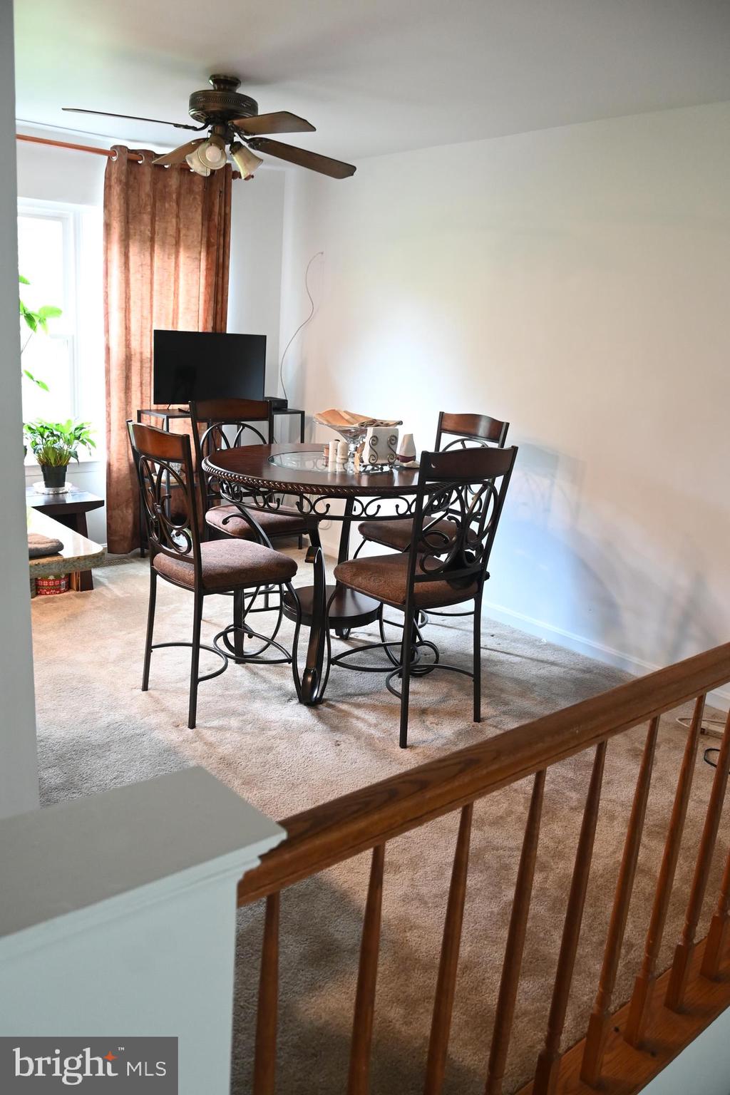 CHRIS MAR MANOR - Residential