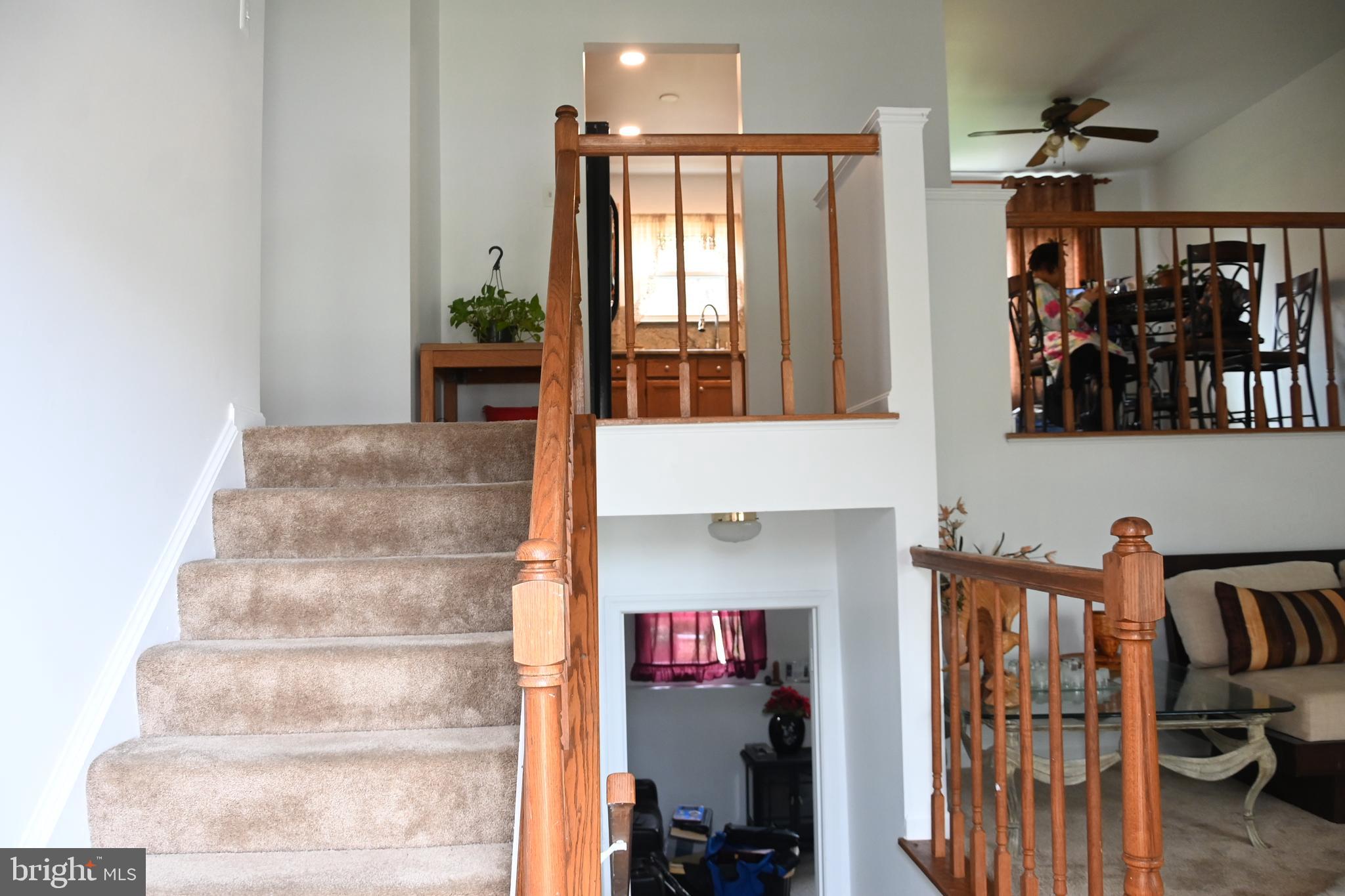 CHRIS MAR MANOR - Residential