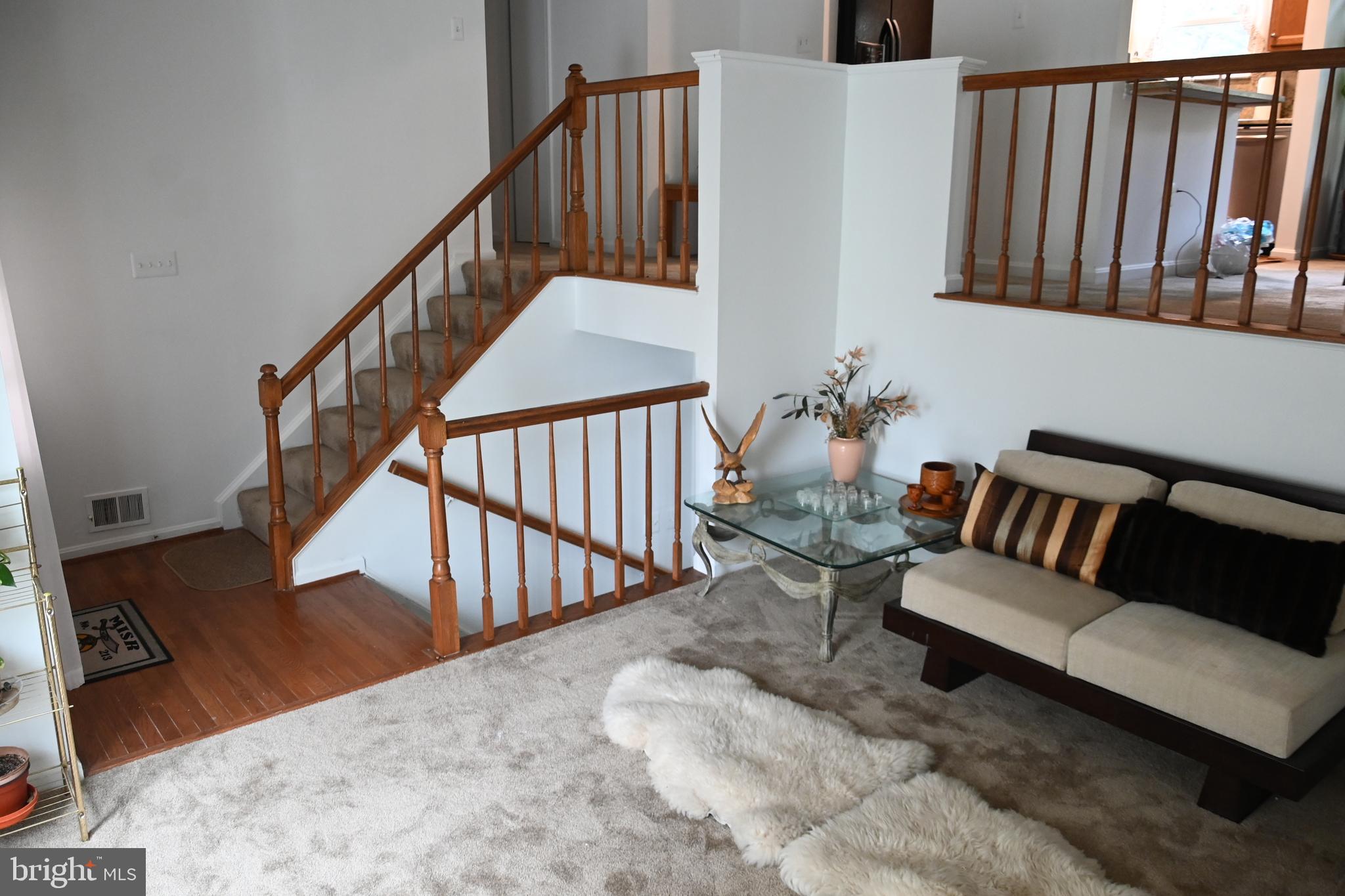 CHRIS MAR MANOR - Residential