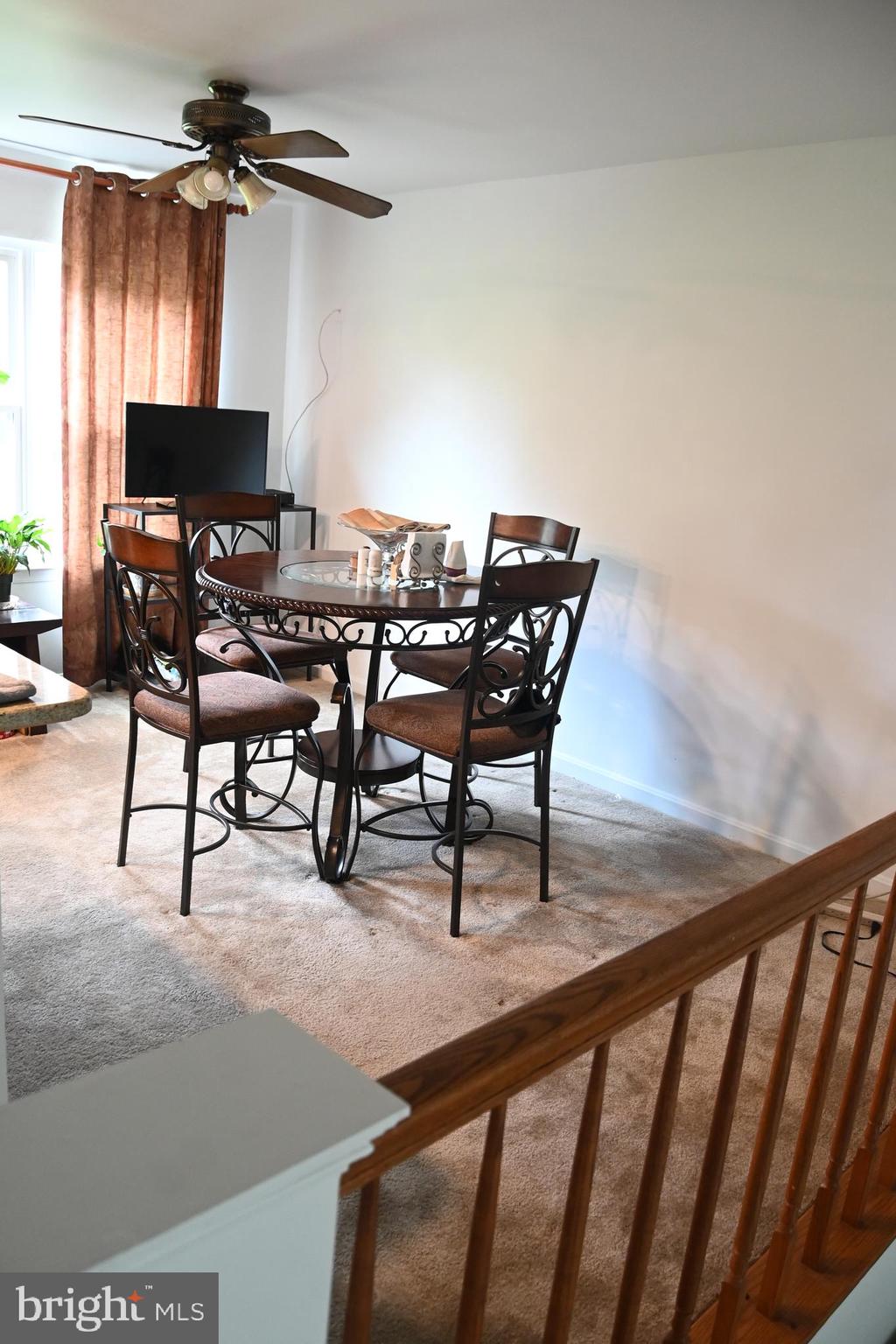 CHRIS MAR MANOR - Residential