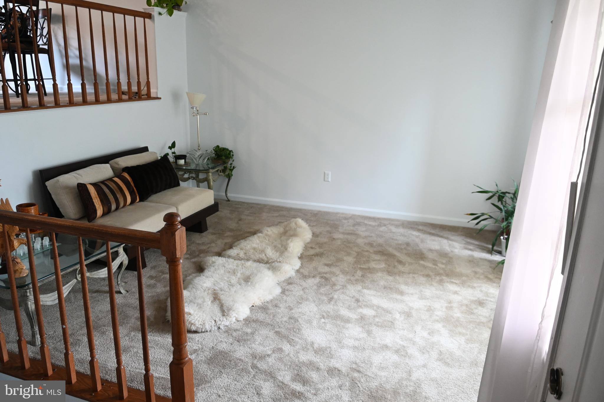 CHRIS MAR MANOR - Residential