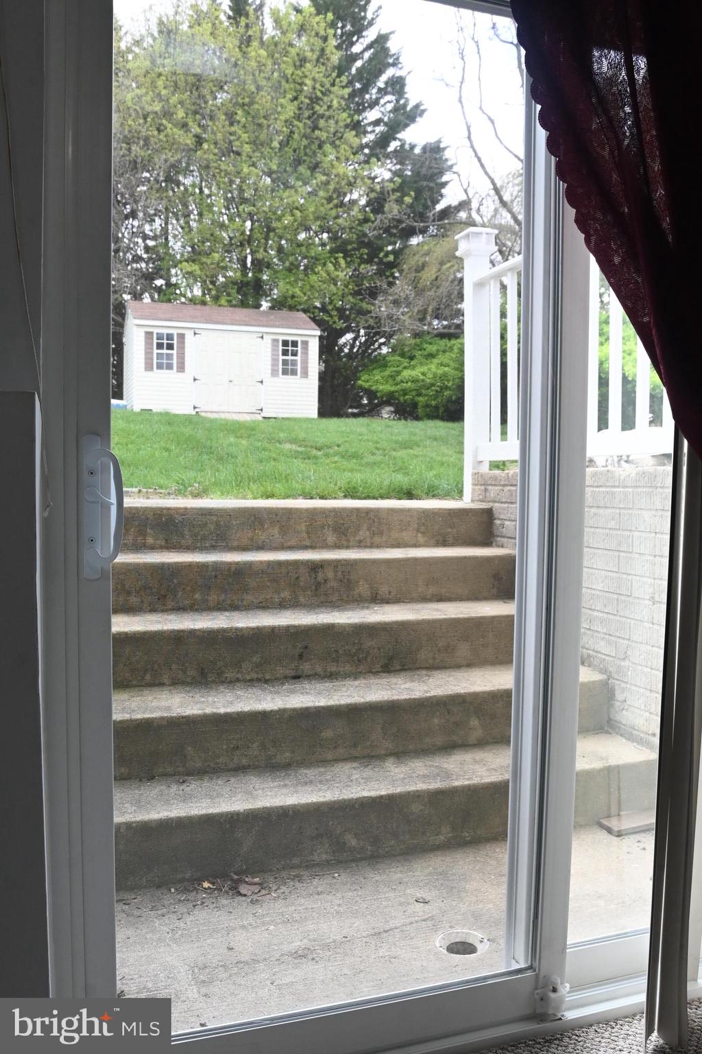 CHRIS MAR MANOR - Residential