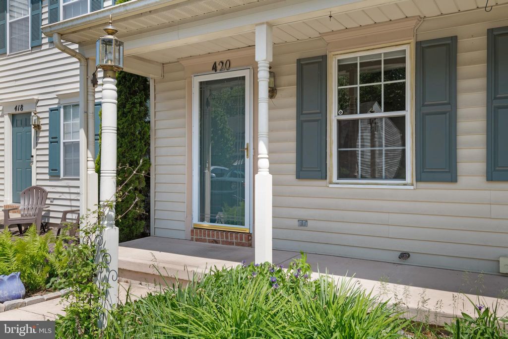 Photo of 420 ROCKWOOD DR, ELIZABETHTOWN, PA 17022 (MLS # PALA2034870)