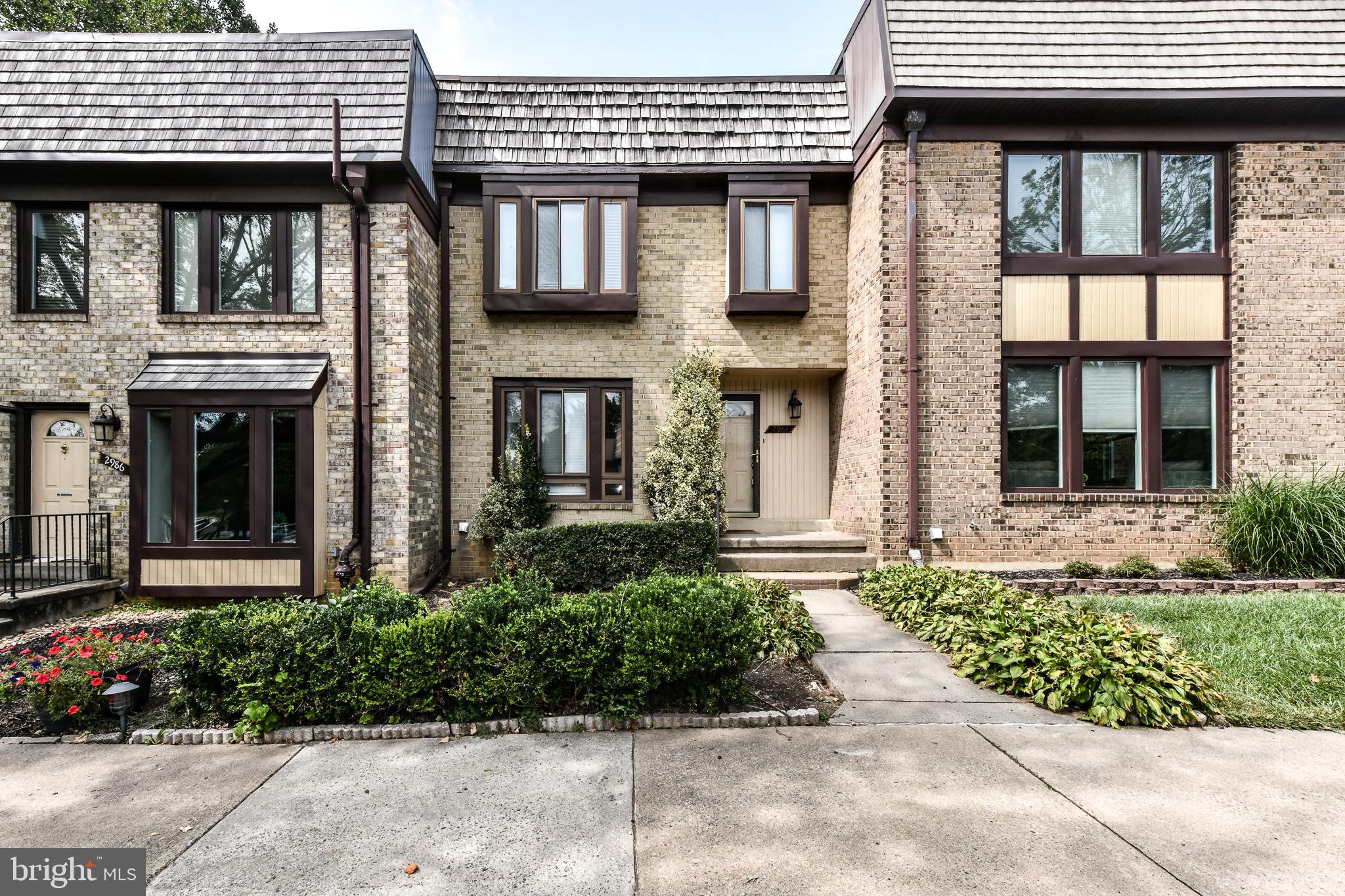 CHERRYWOOD SQUARE - Residential Lease