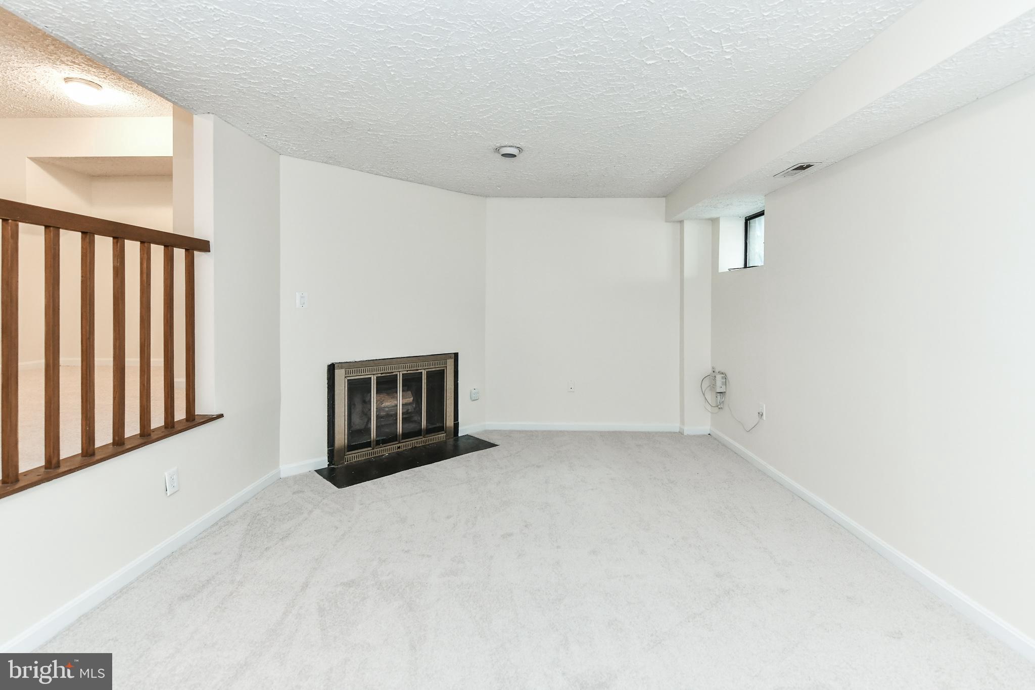 CHERRYWOOD SQUARE - Residential Lease