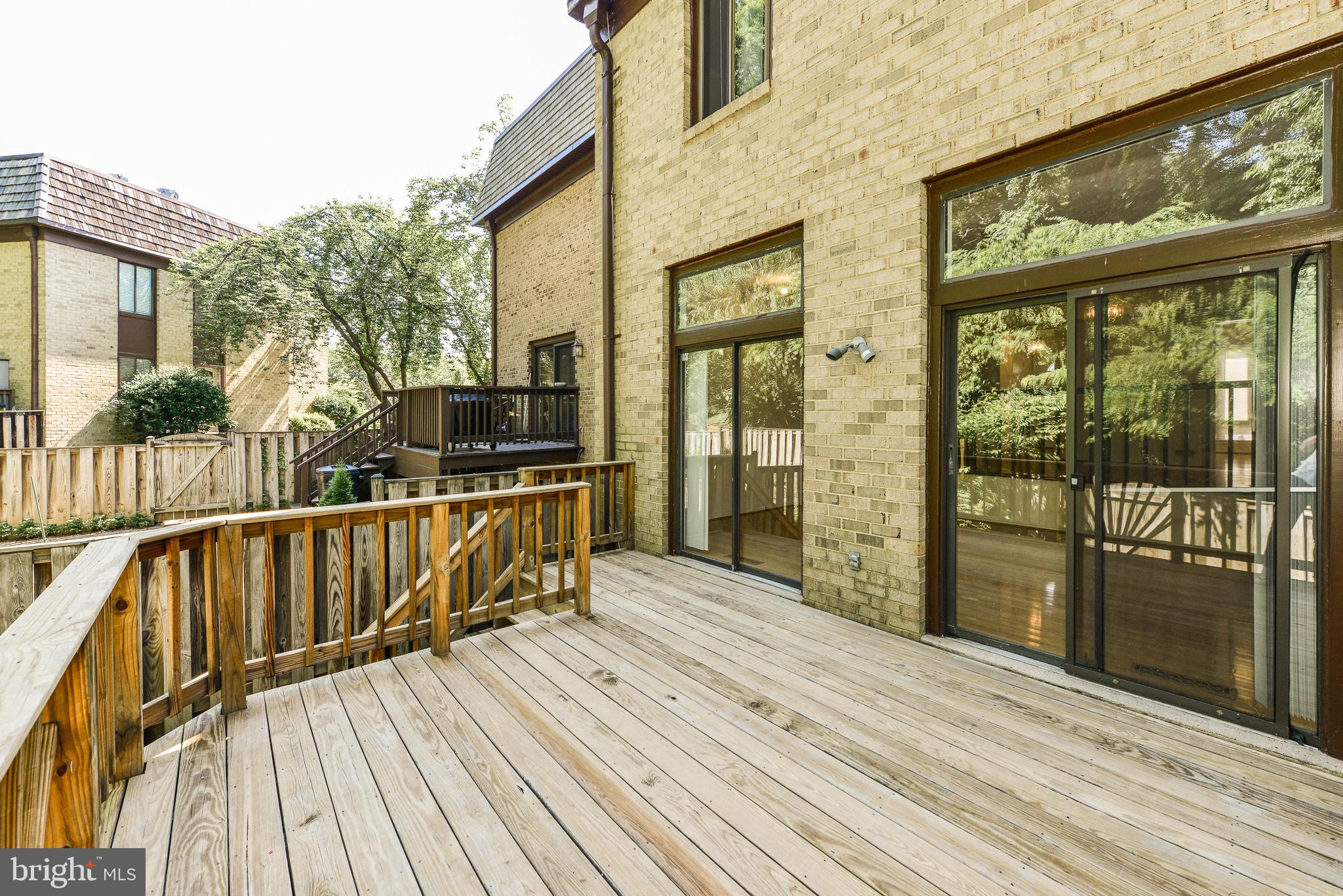 CHERRYWOOD SQUARE - Residential Lease