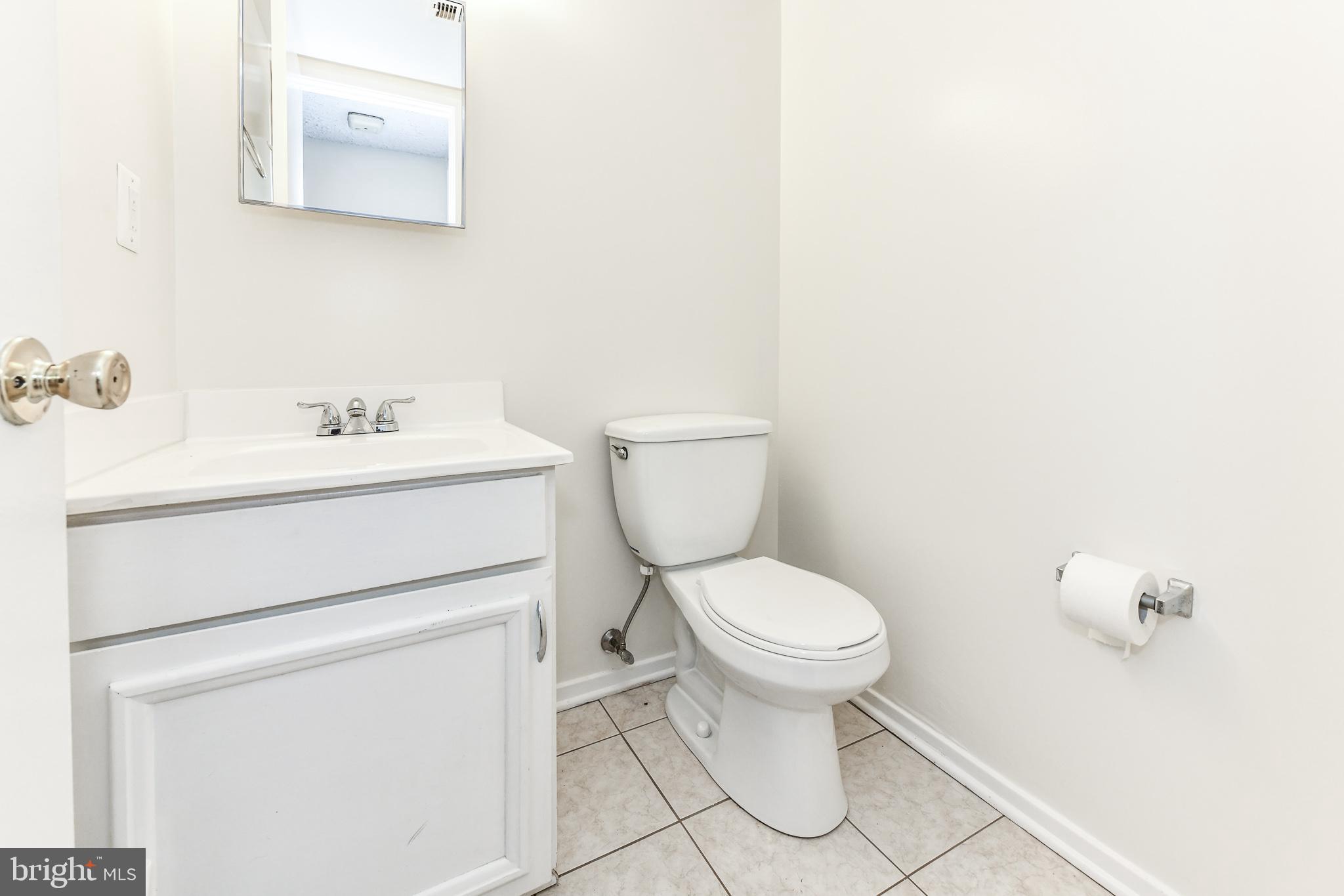 CHERRYWOOD SQUARE - Residential Lease