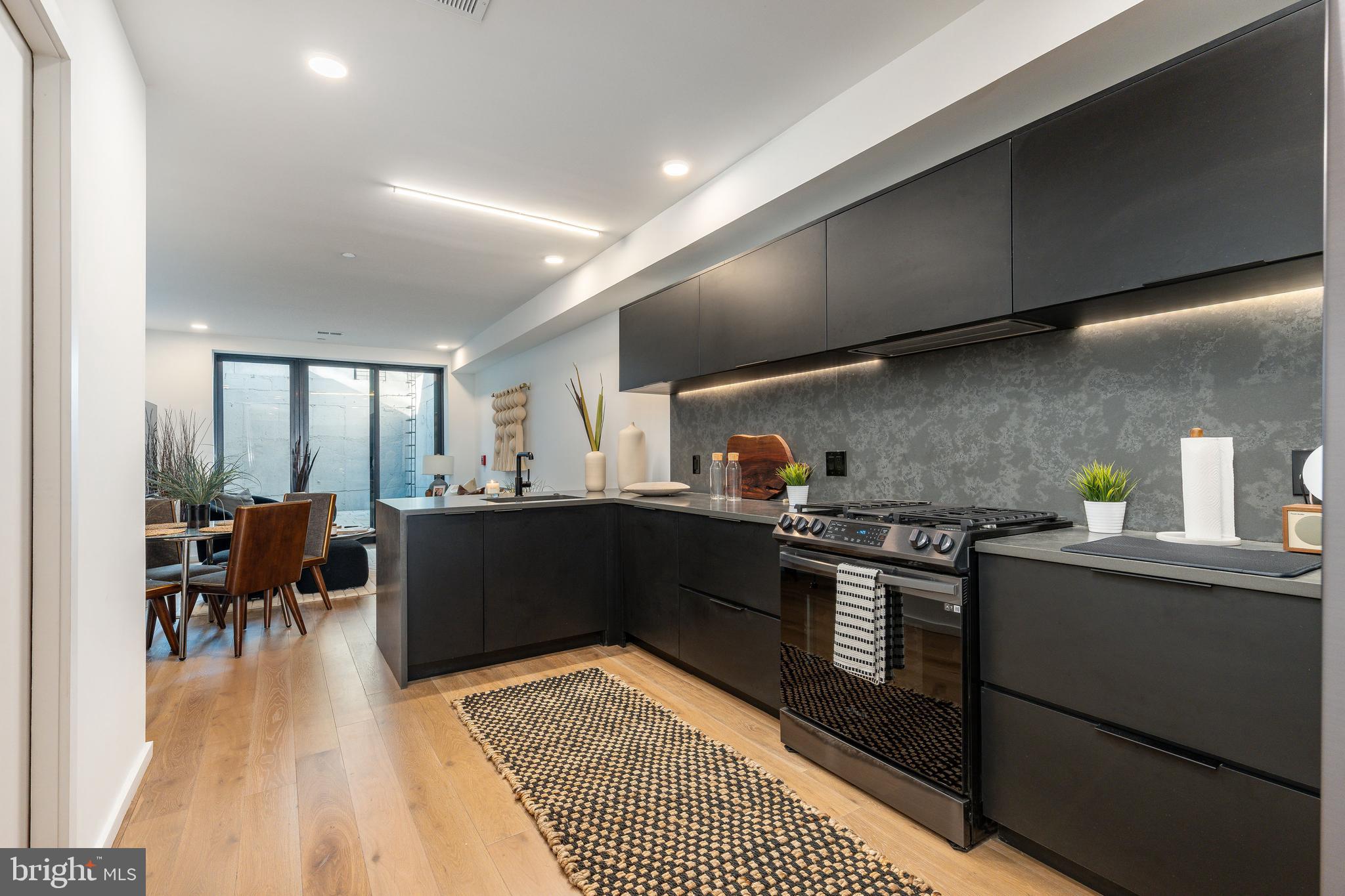 GRADUATE HOSPITAL - Residential Lease