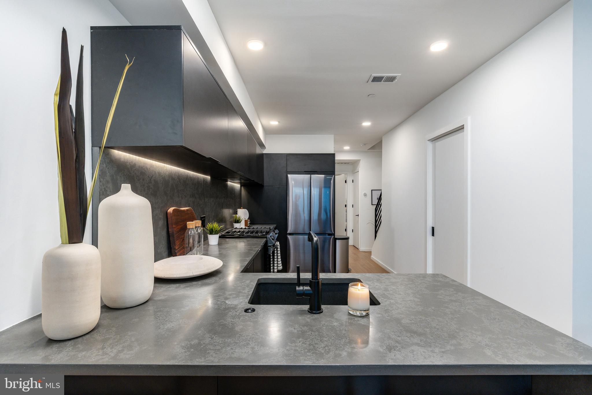 GRADUATE HOSPITAL - Residential Lease