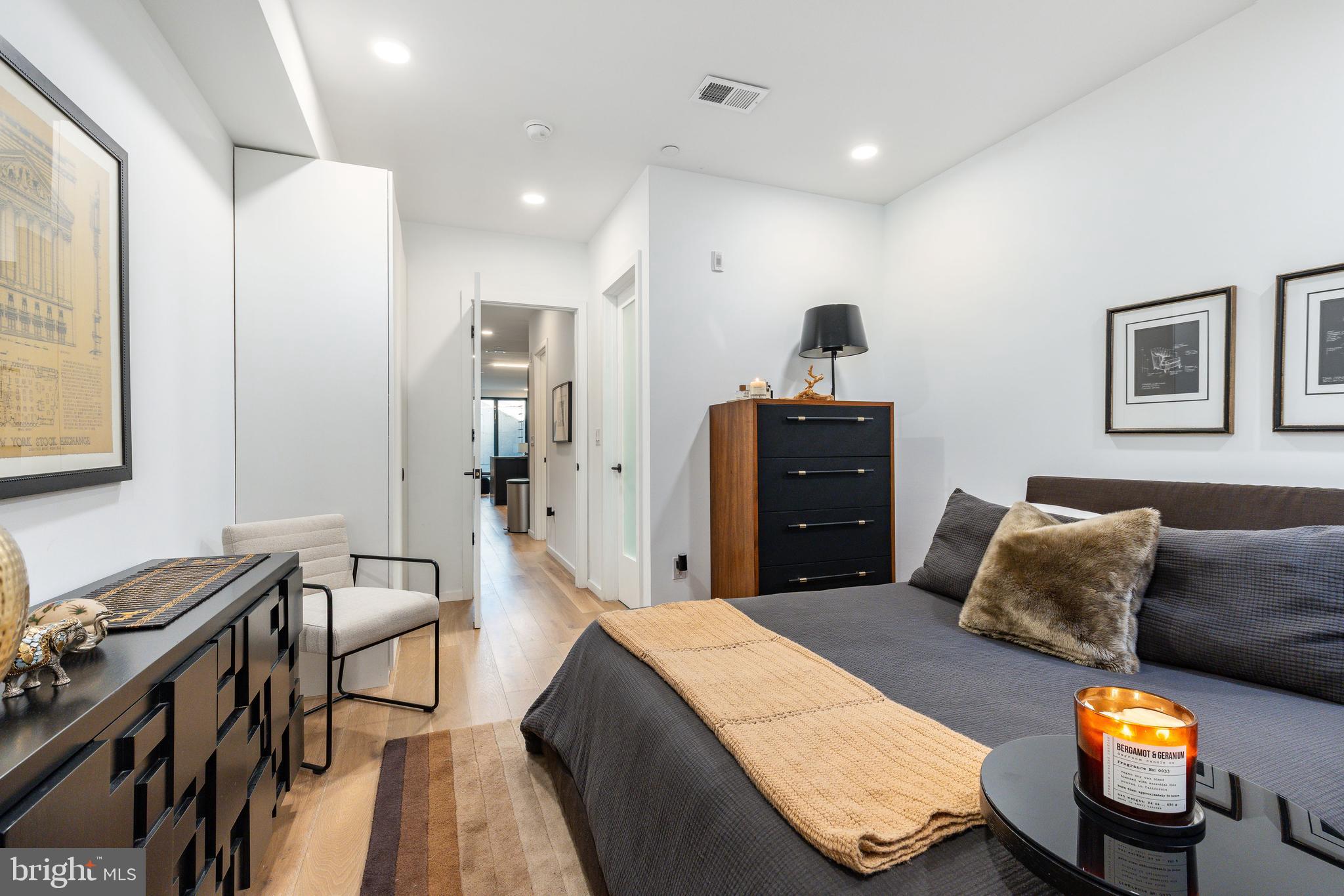 GRADUATE HOSPITAL - Residential Lease