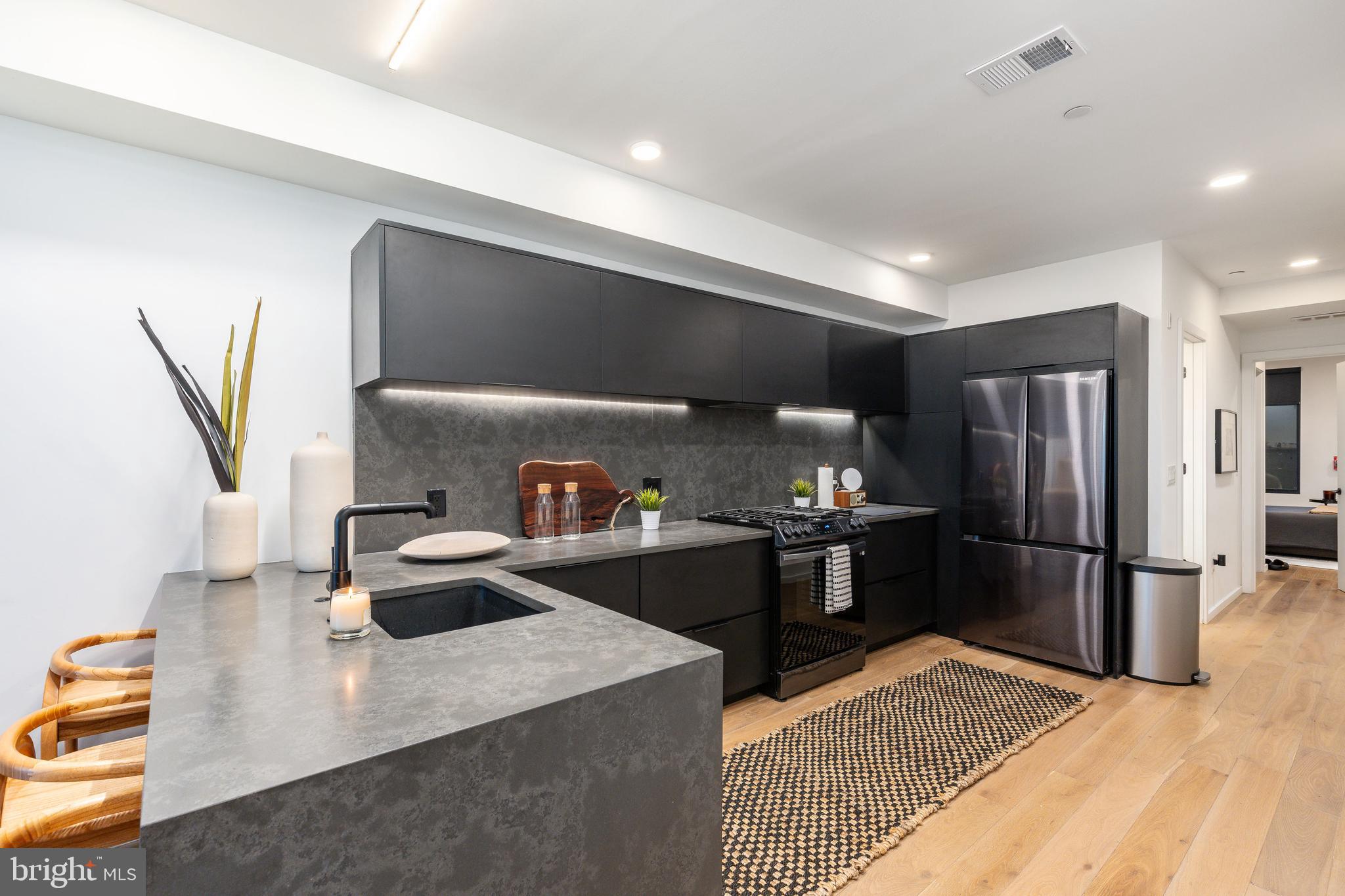 GRADUATE HOSPITAL - Residential Lease